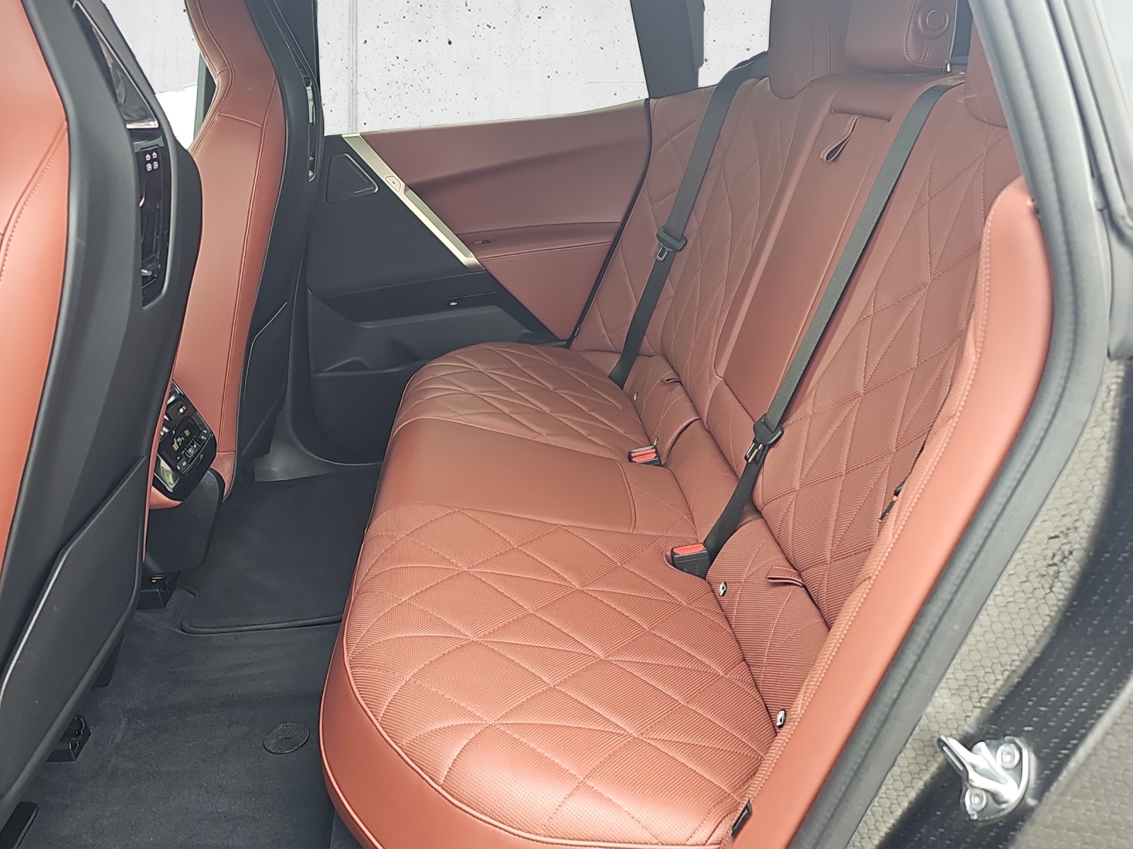 BMW iX xDrive50-image-14