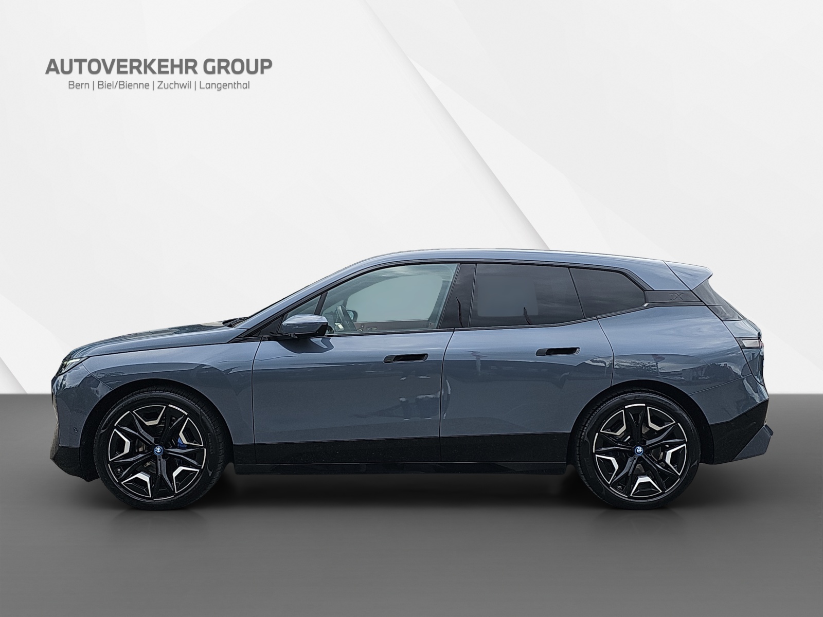 BMW iX xDrive50-showroom-element-2