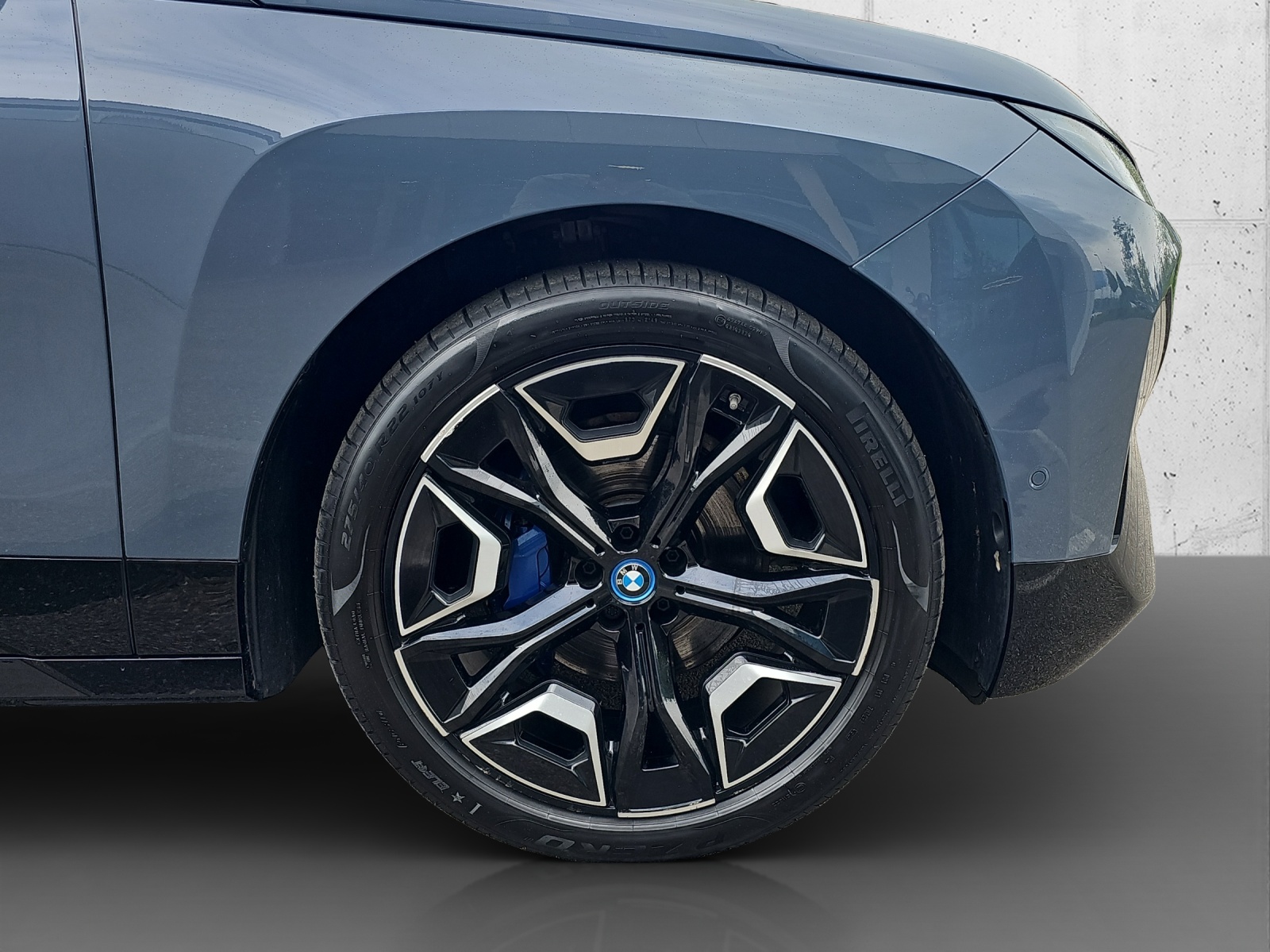 BMW iX xDrive50-image-9