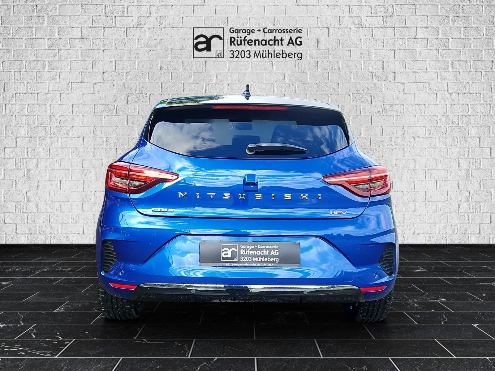 MITSUBISHI Colt 1.6 HEV Instyle-showroom-element-3
