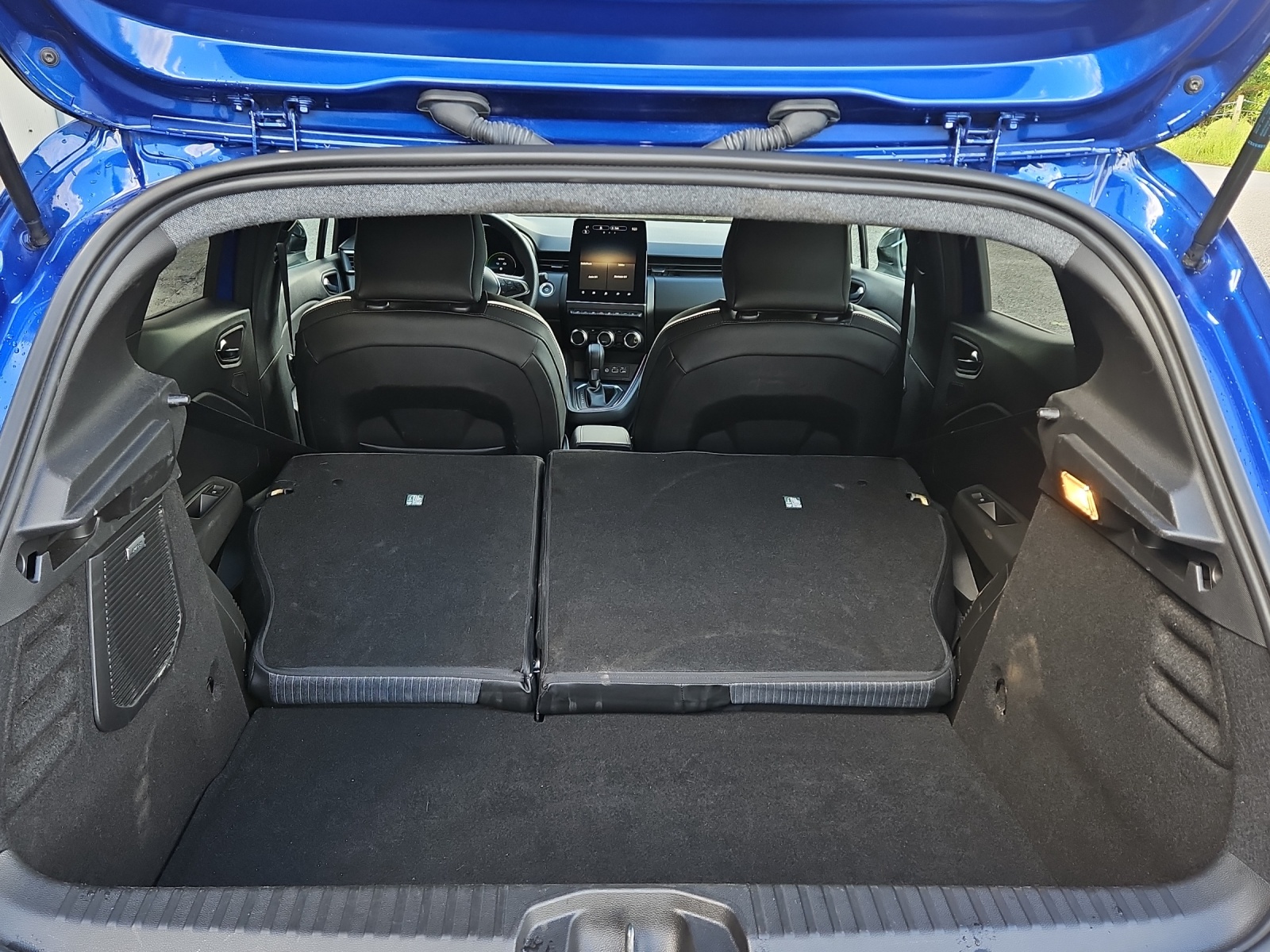 MITSUBISHI Colt 1.6 HEV Instyle-image-9