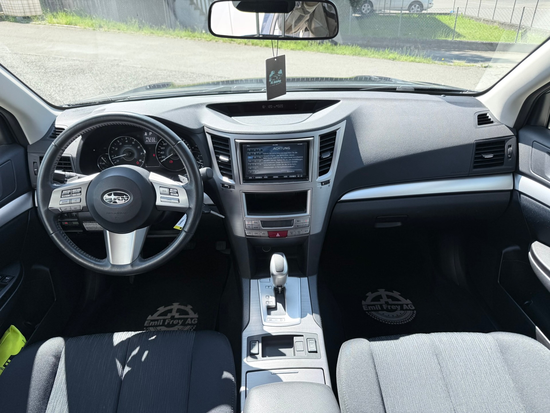 SUBARU Legacy 2.0i Swiss AWD Lineartronic-image-12