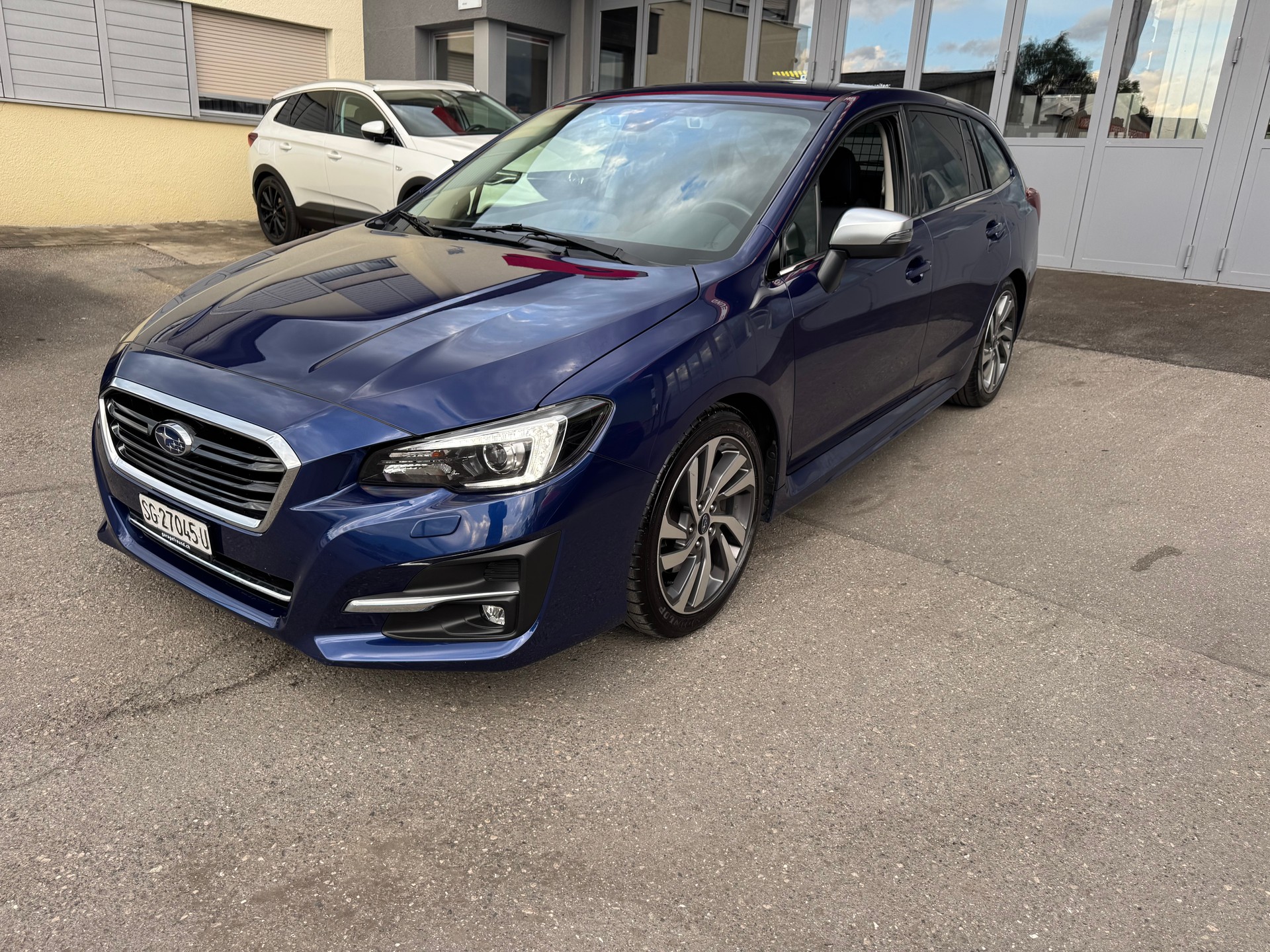 SUBARU Levorg 2.0i Swiss Plus AWD Lineartronic-image-5