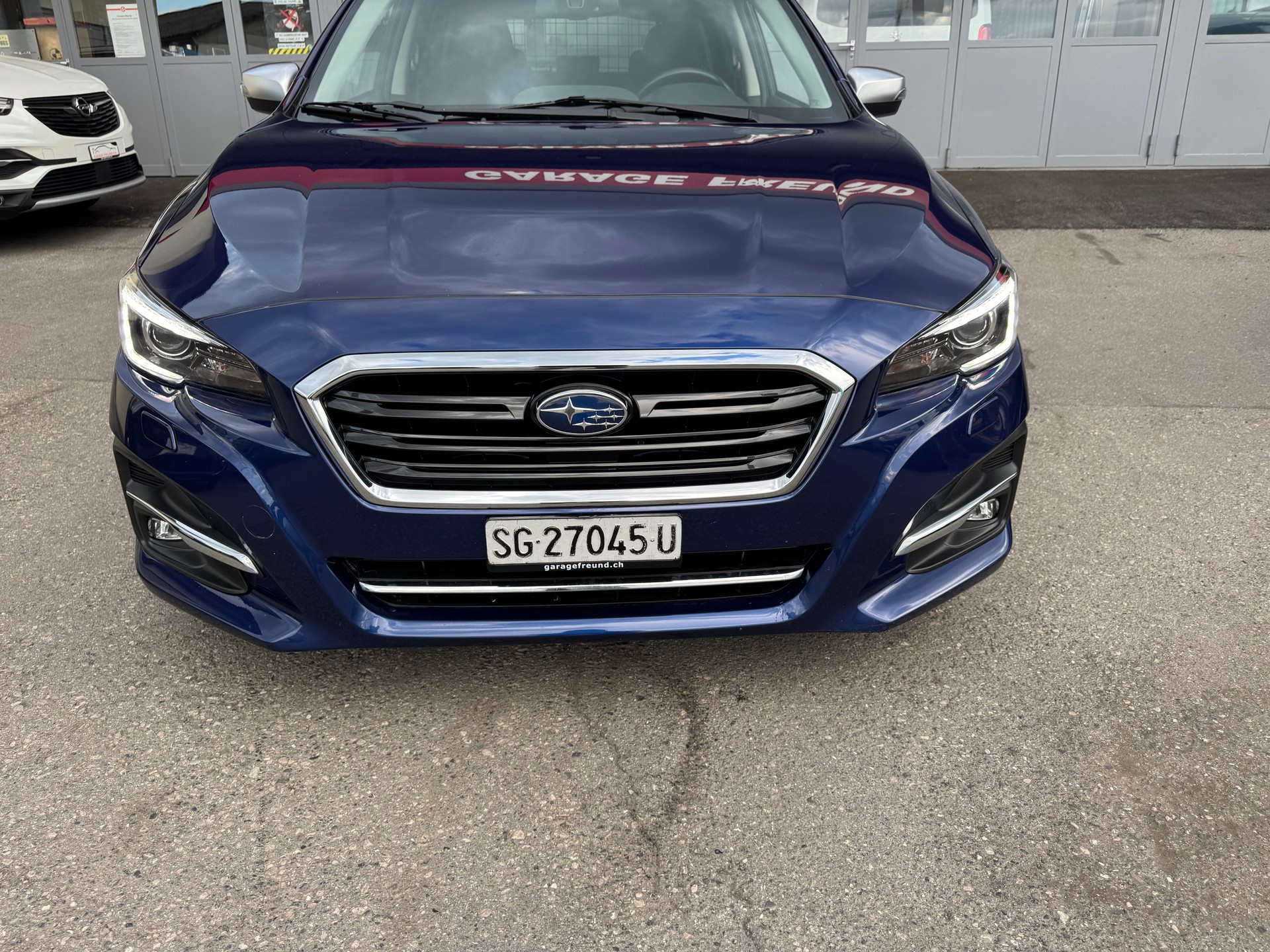 SUBARU Levorg 2.0i Swiss Plus AWD Lineartronic-image-2