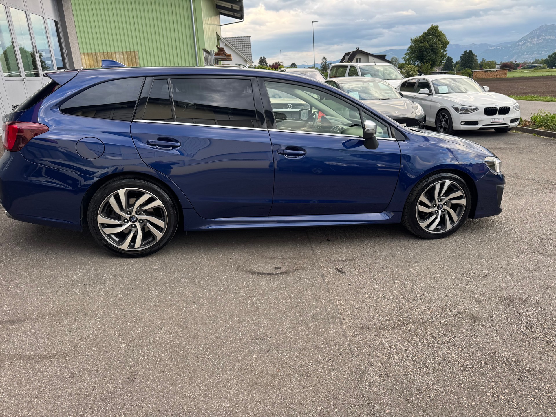 SUBARU Levorg 2.0i Swiss Plus AWD Lineartronic-image-11