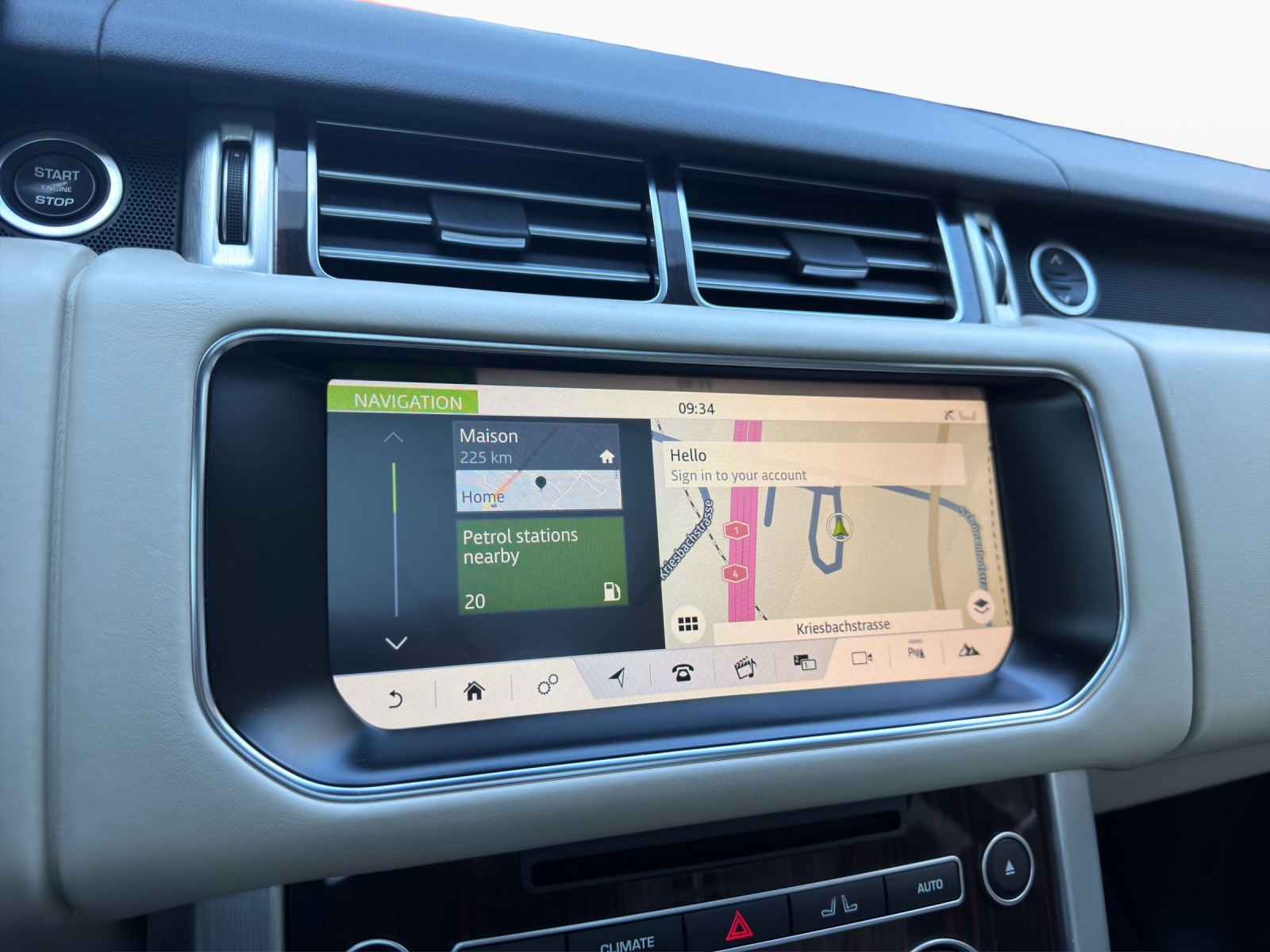 LAND ROVER Range Rover 3.0 TDV6 Vogue Automatic-image-12