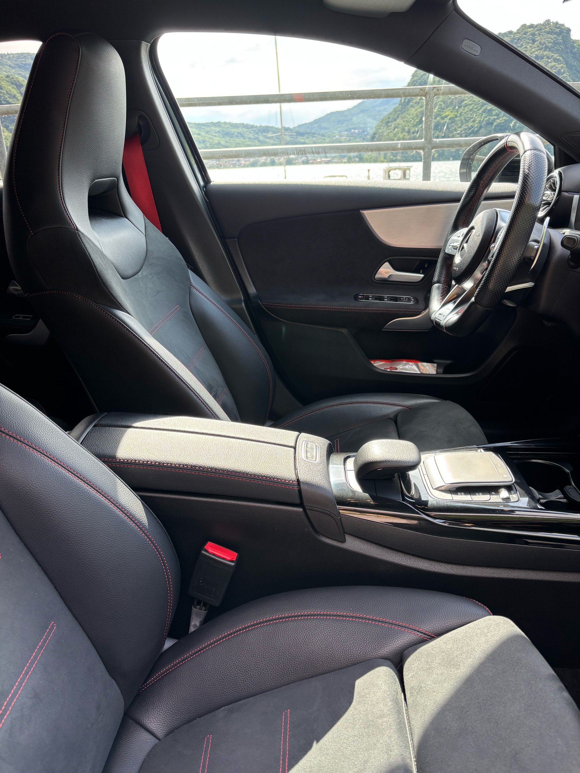 MERCEDES-BENZ A 35 AMG 4matic-image-13