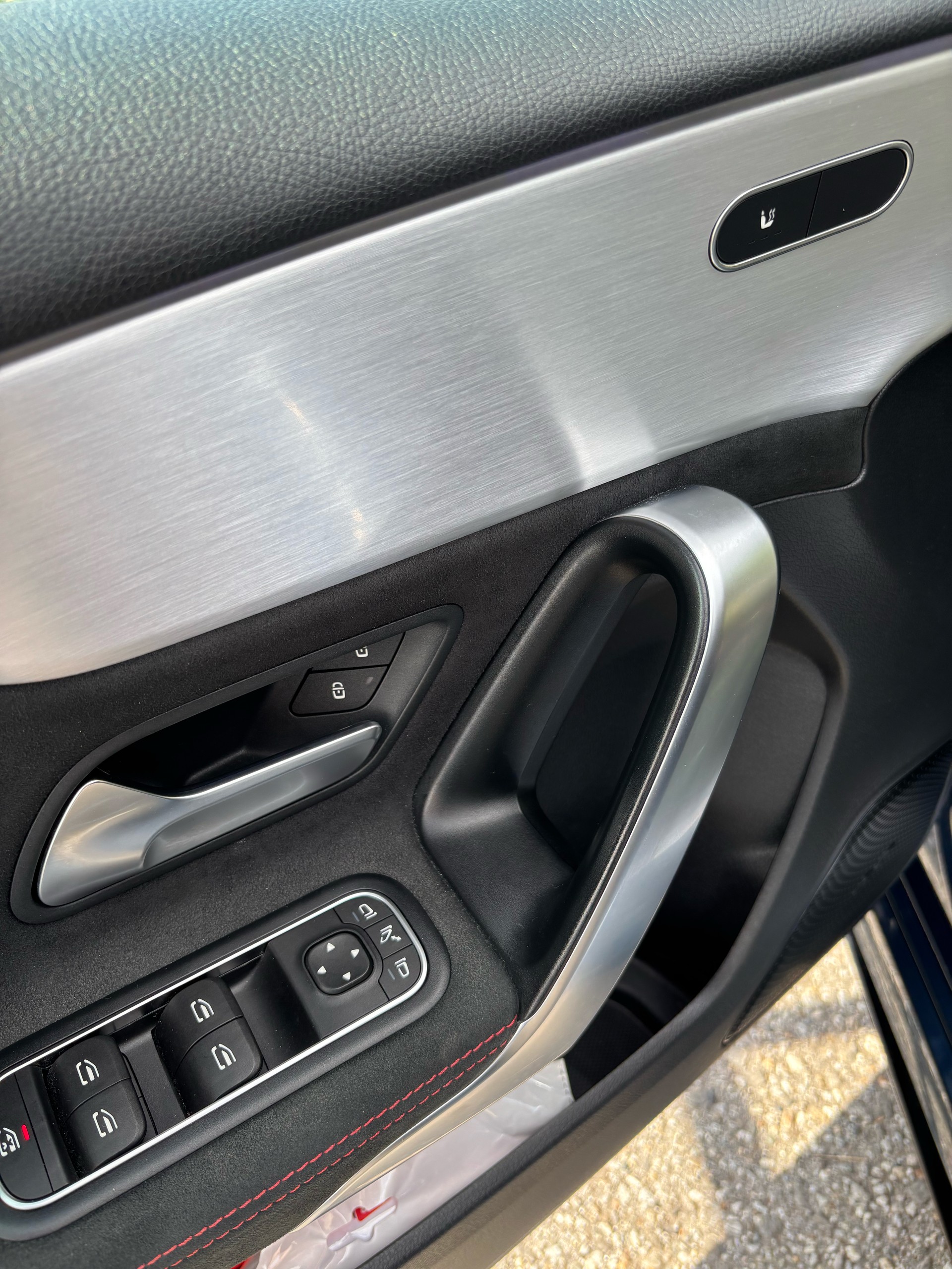 MERCEDES-BENZ A 35 AMG 4matic-image-8