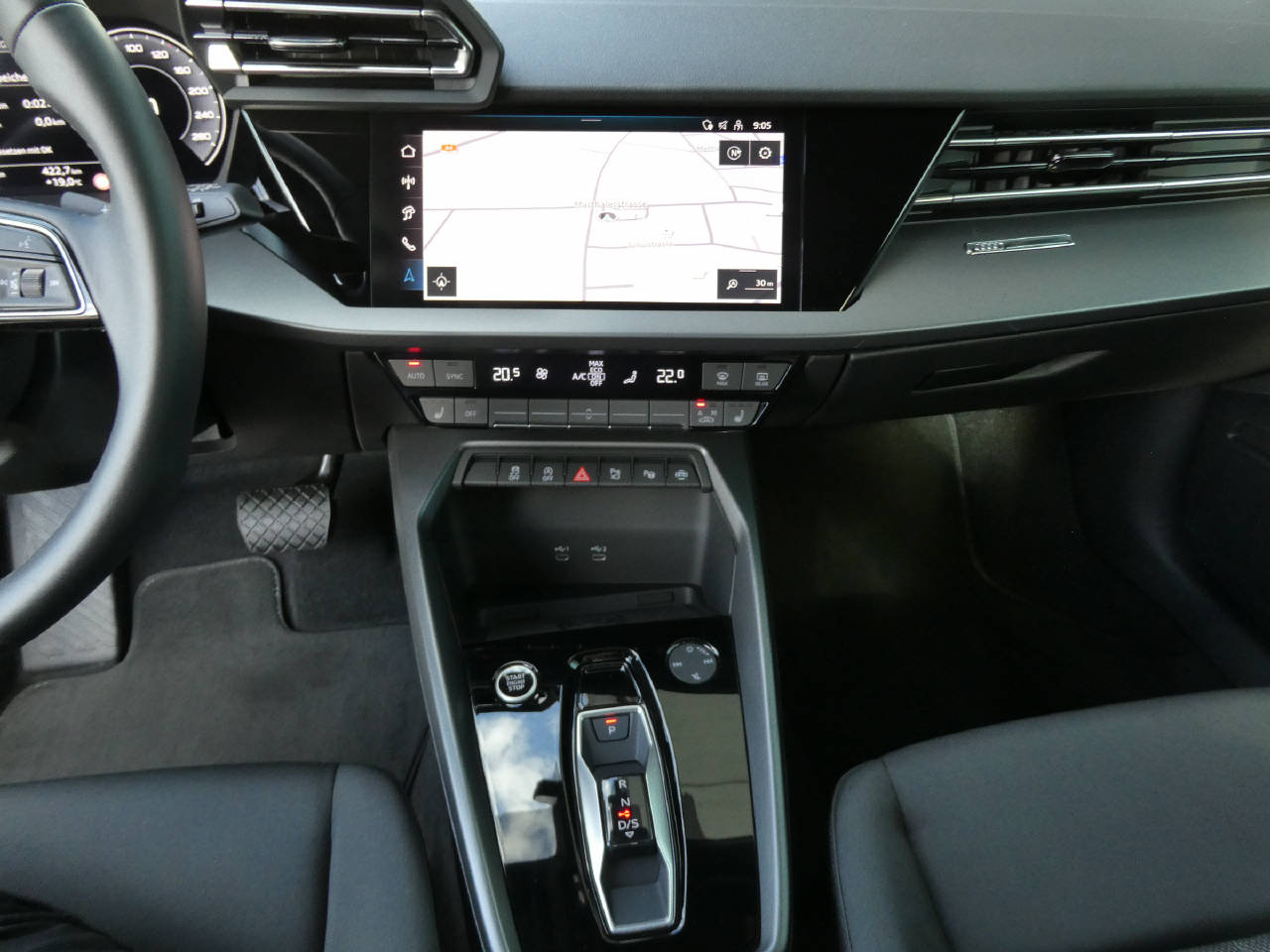 AUDI A3 Sportback 1.5 35 TFSI Attraction S-Tronic-image-11