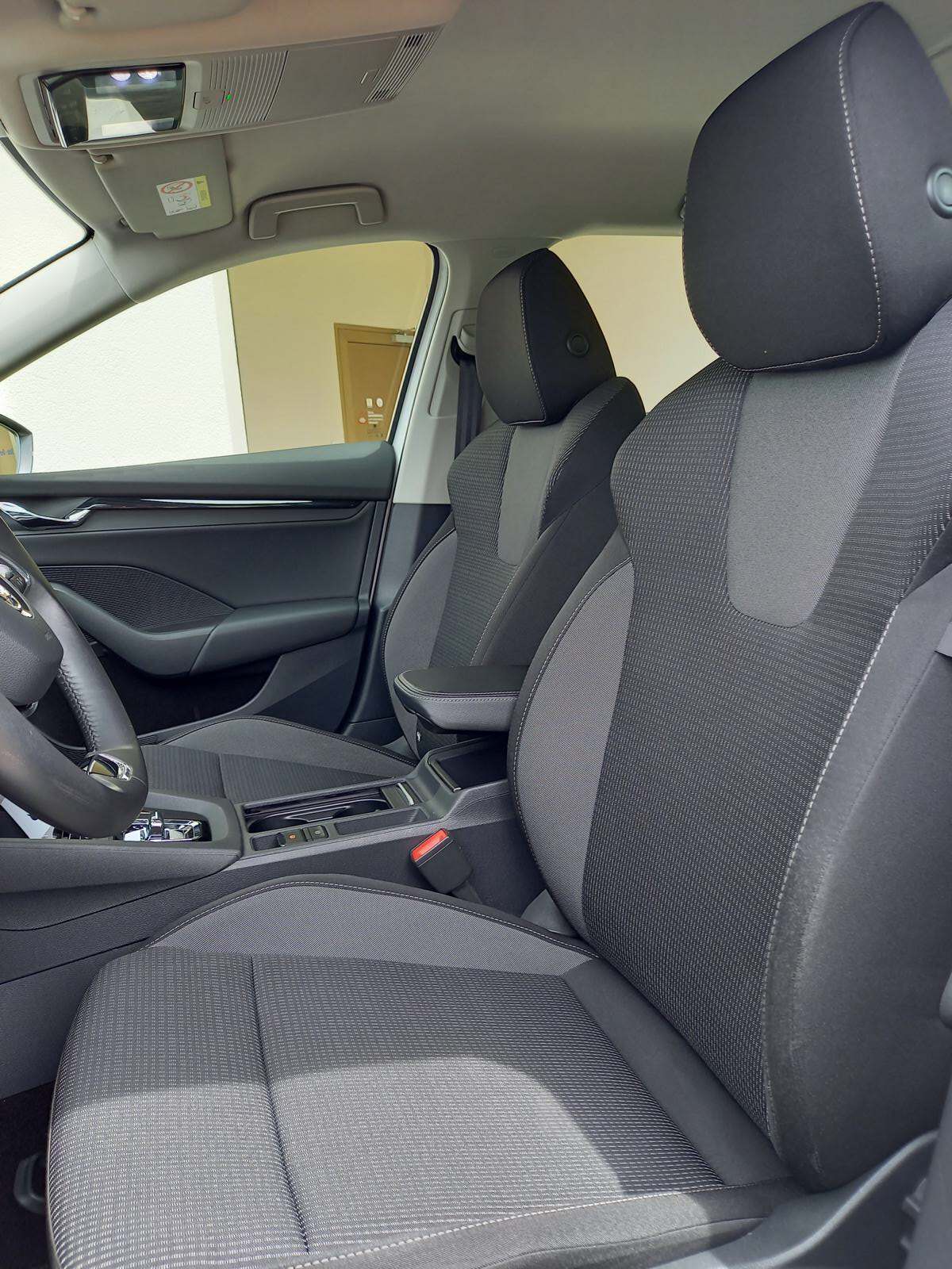SKODA Octavia Combi 2.0 TDI DSG Ambition 4x4-image-9