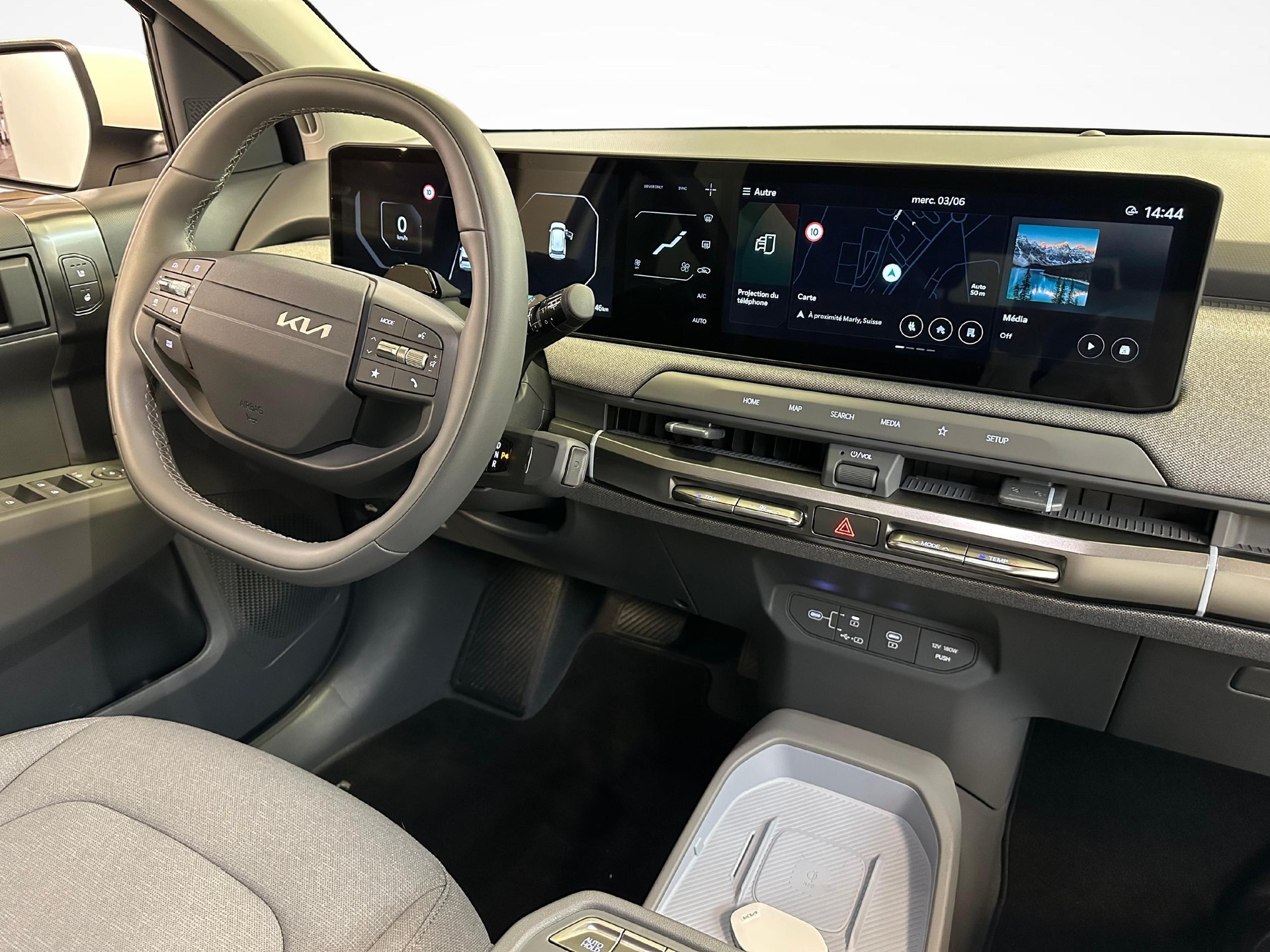 KIA EV3 81 kWh Earth-image-5