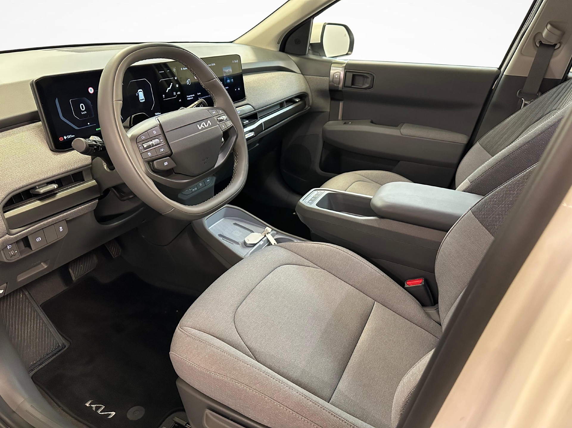 KIA EV3 81 kWh Earth-showroom-element-3
