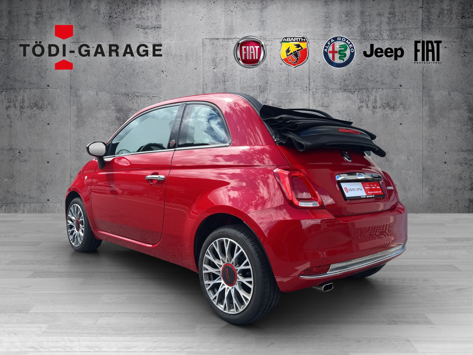 FIAT 500C 1.0 Hybrid Red-showroom-element-3