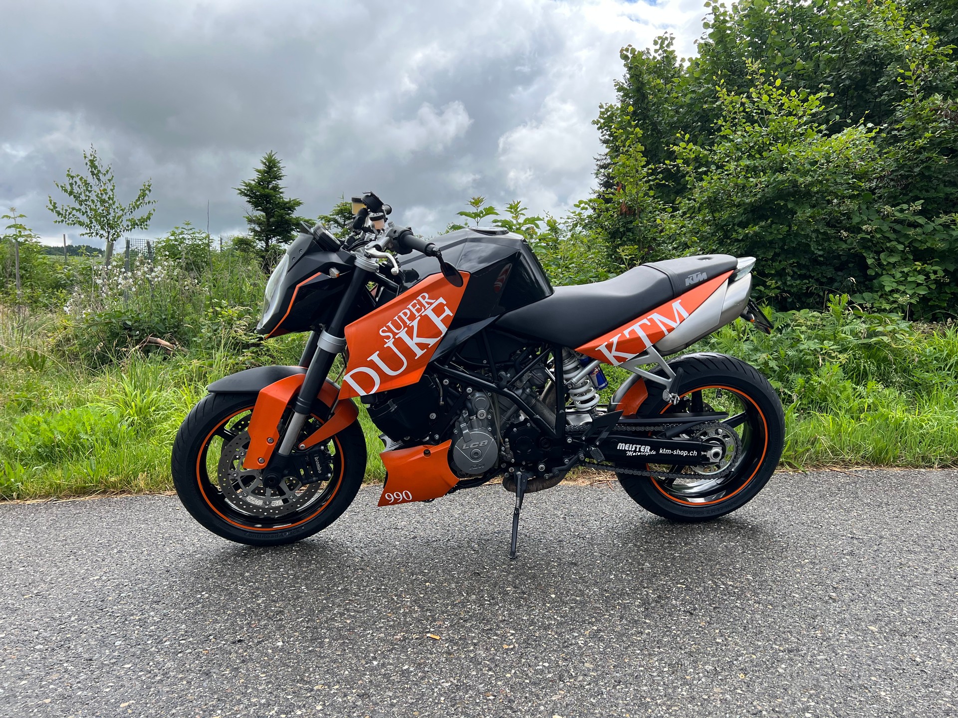 KTM 990 Super Duke-image-2