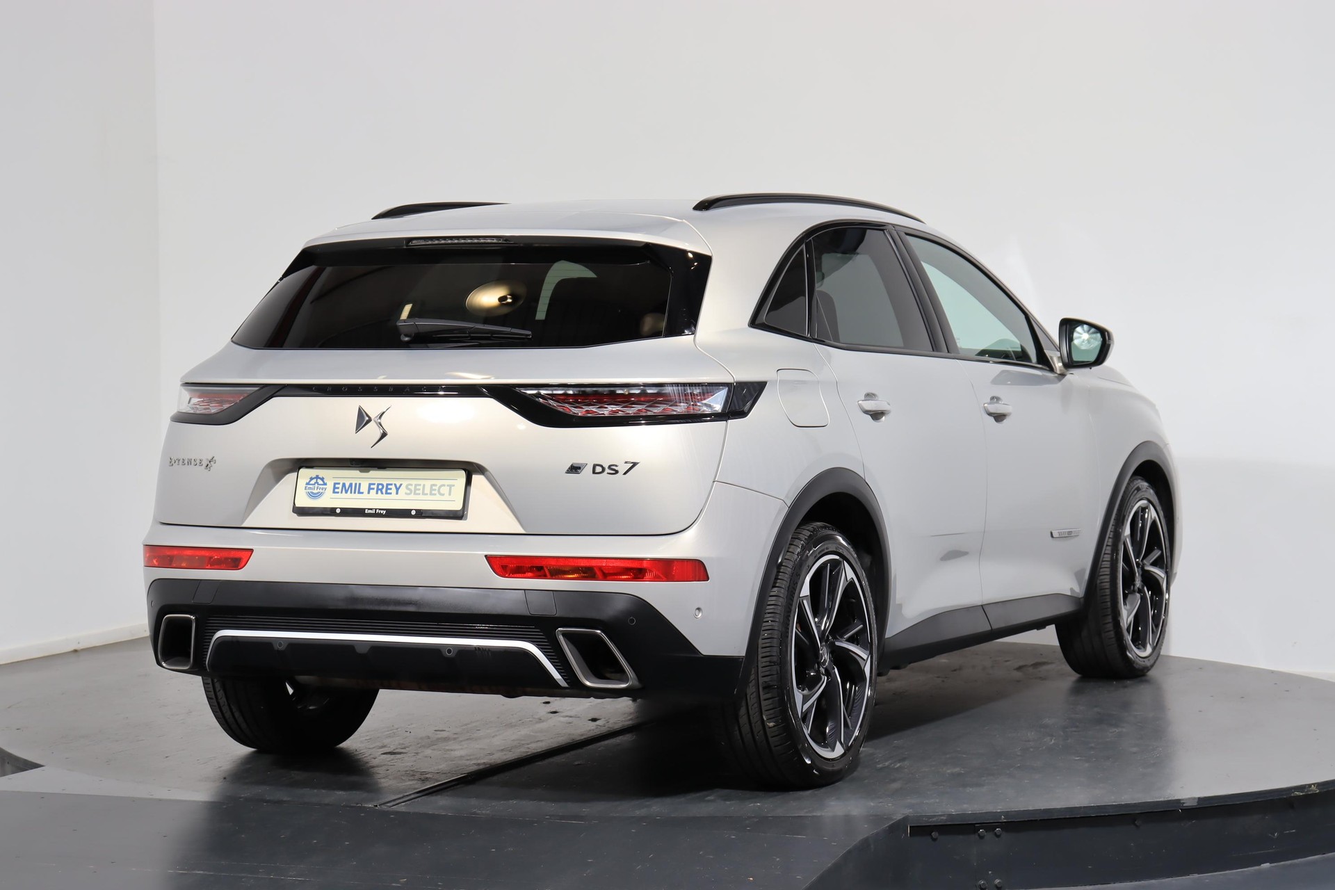 DS AUTOMOBILES 7 Crossback 1.6 E-Tense Louvre 4x4-showroom-element-2