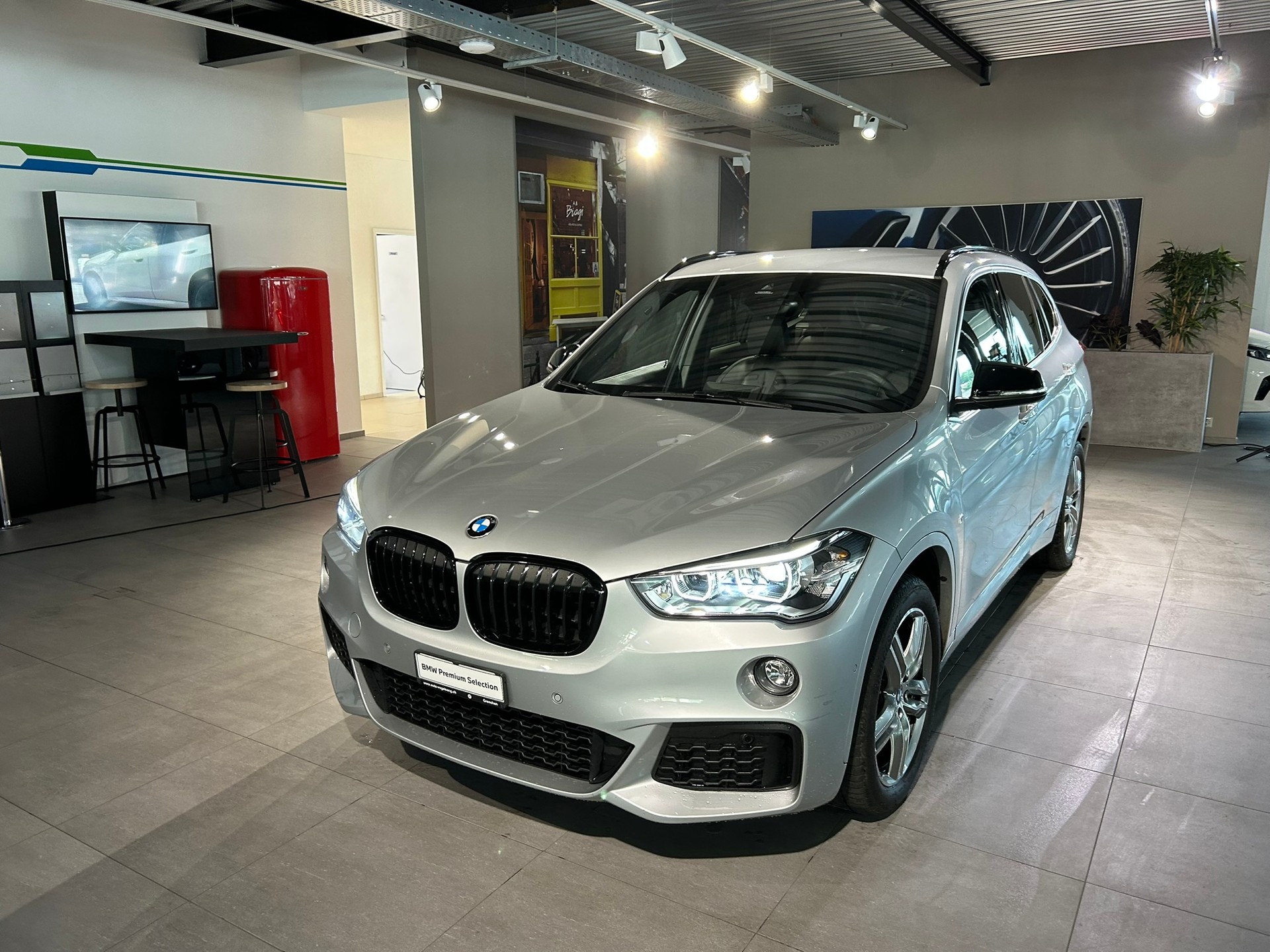 BMW X1 xDrive 20d M Sport Steptronic-showroom-element-2