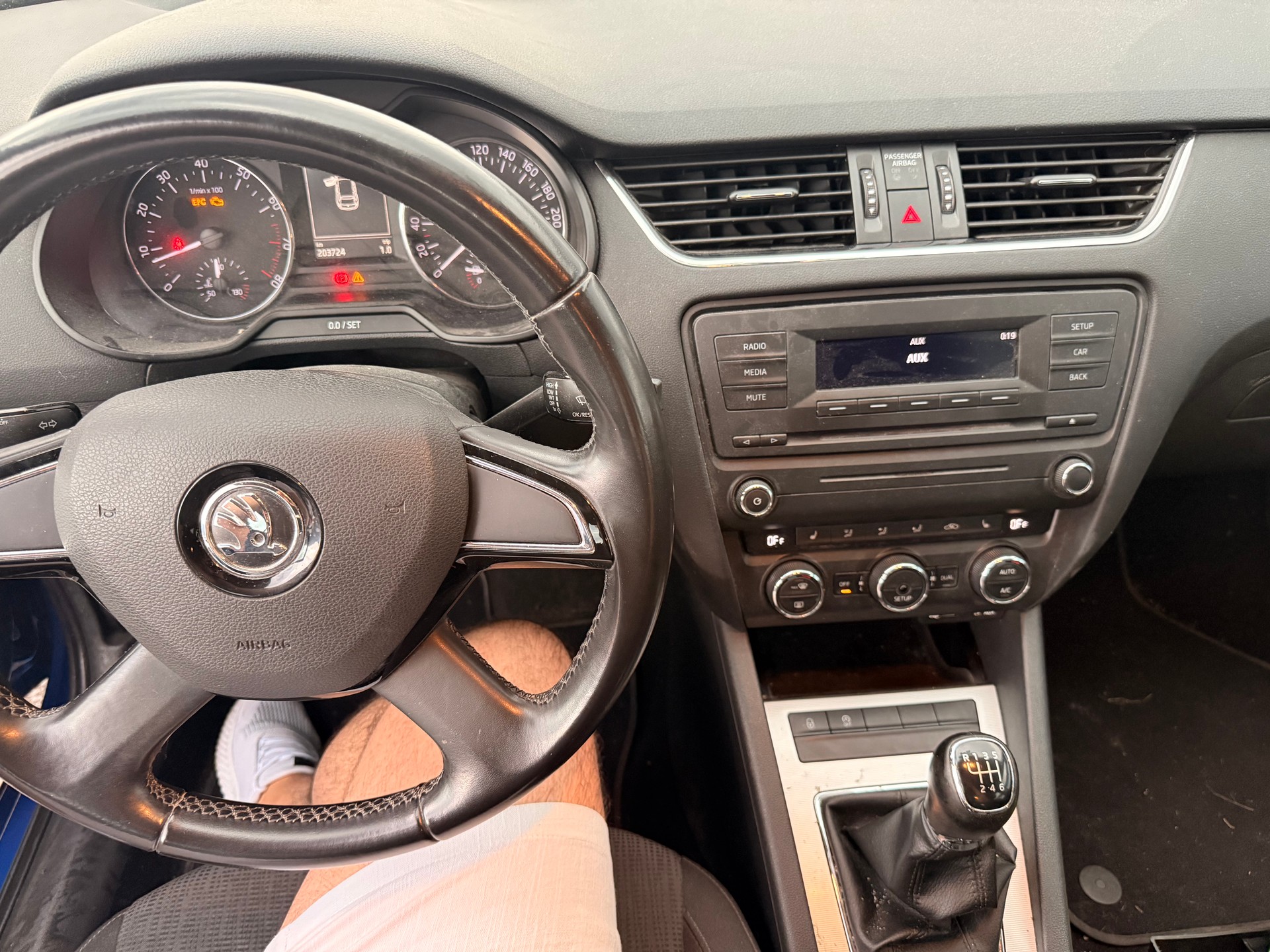 SKODA Octavia Combi 1.4 TSI Active-image-8