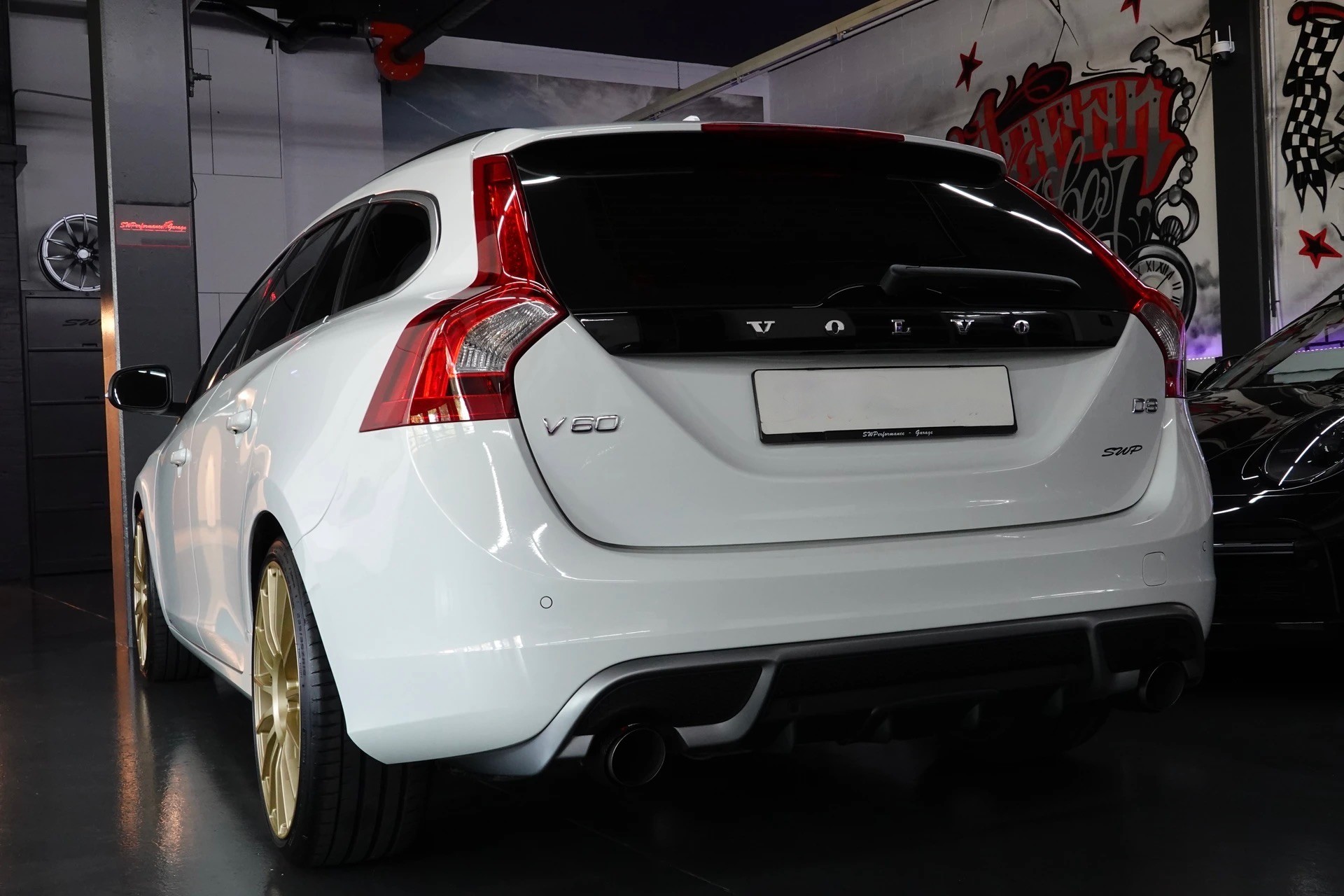 VOLVO V60 D3 R-Design Geartronic-image-5