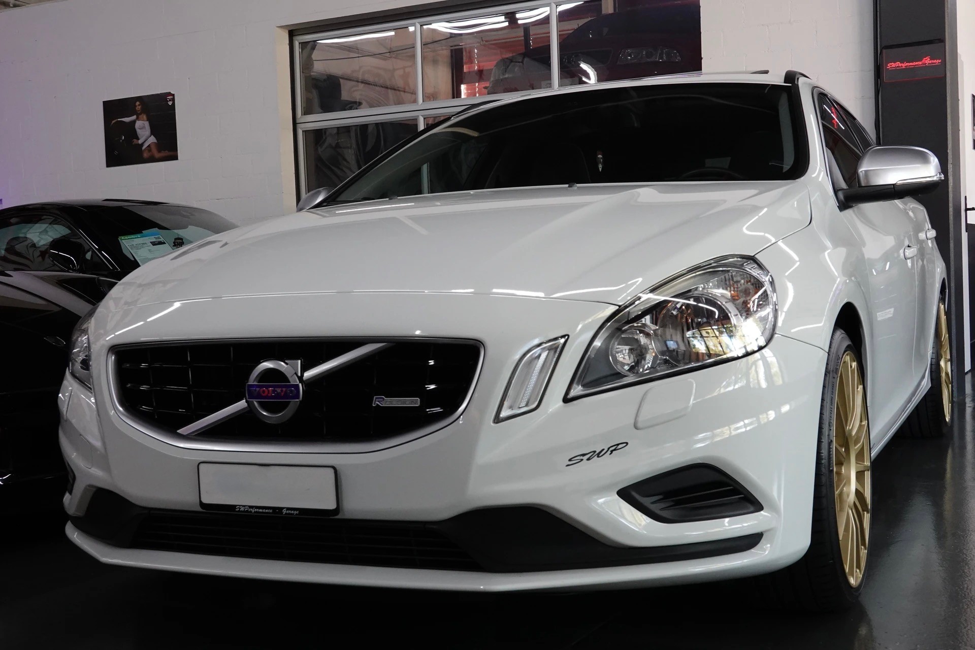 VOLVO V60 D3 R-Design Geartronic-image-3