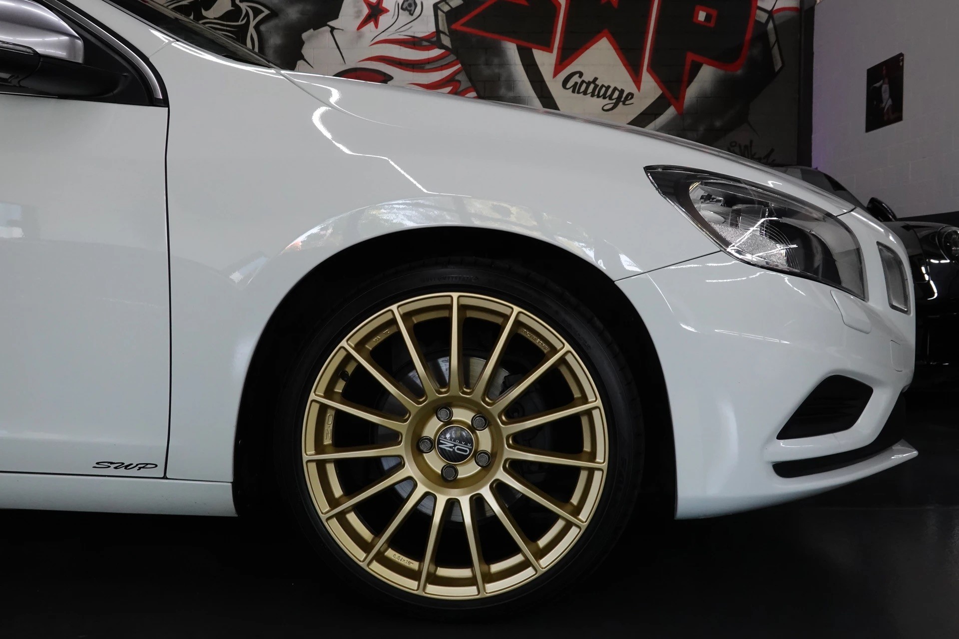 VOLVO V60 D3 R-Design Geartronic-image-9