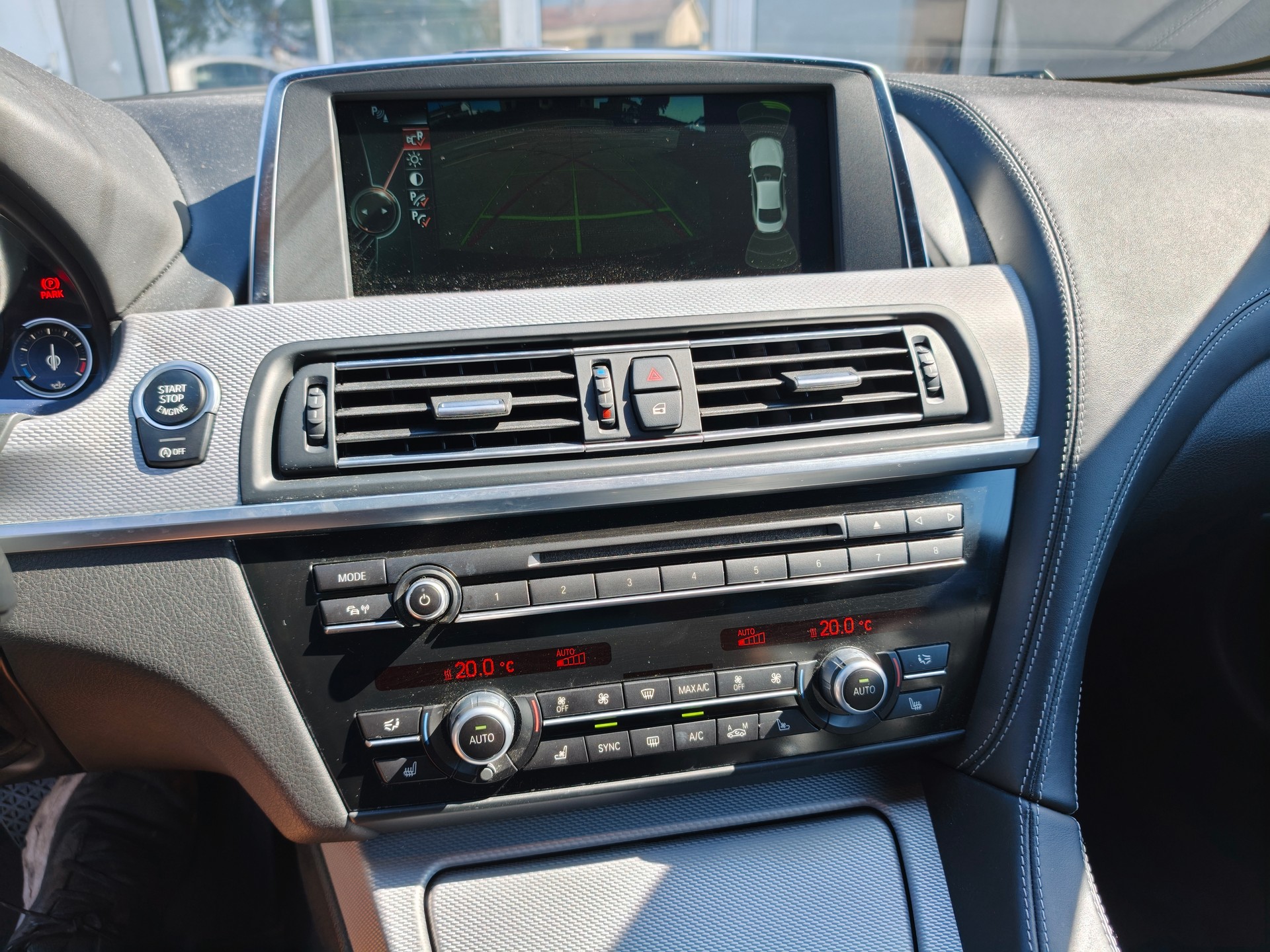 BMW 650i Coupé-image-13