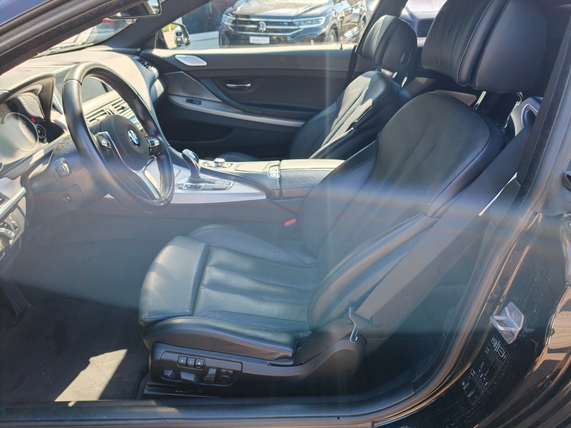 BMW 650i Coupé-image-8