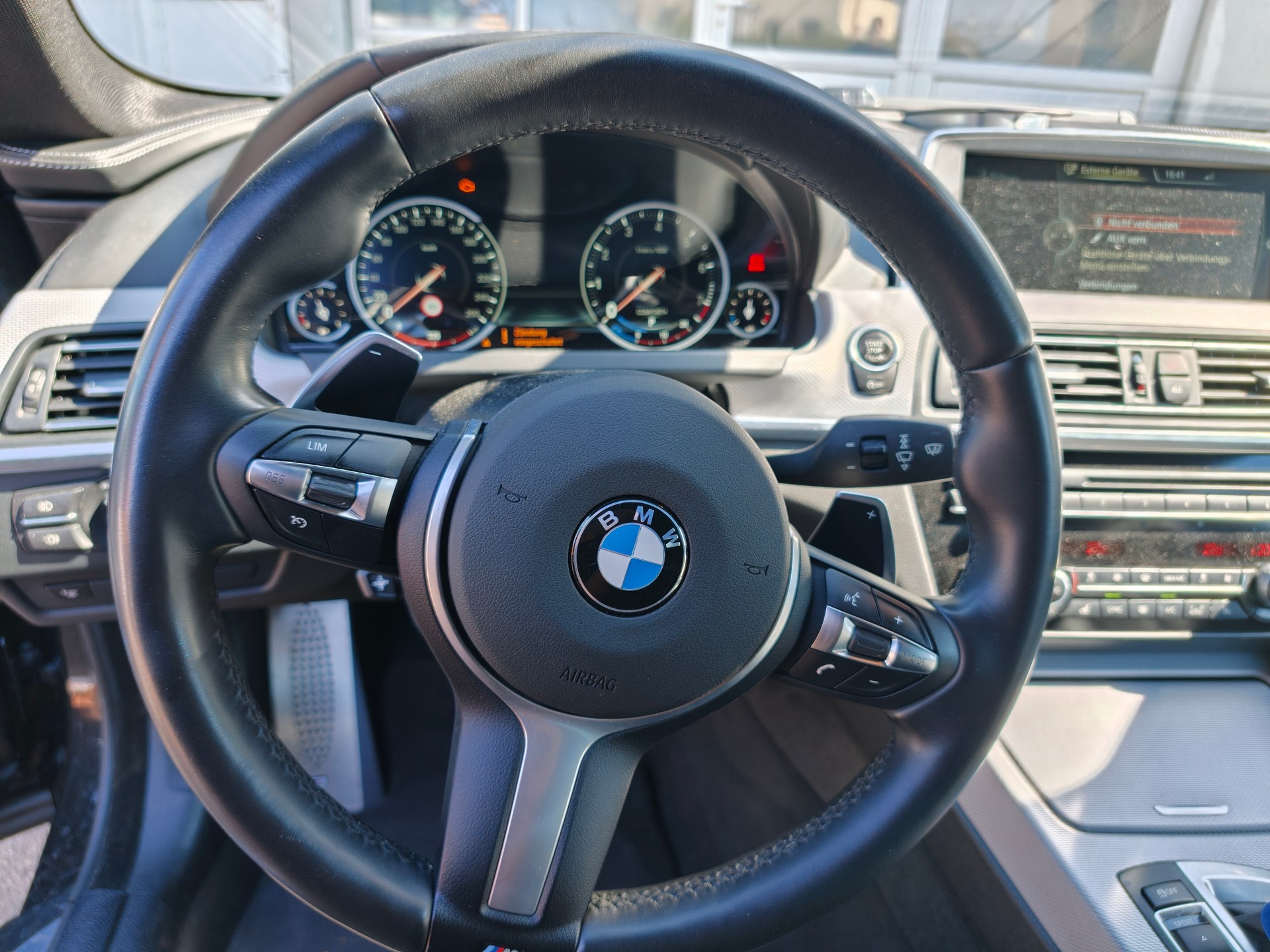 BMW 650i Coupé-image-10
