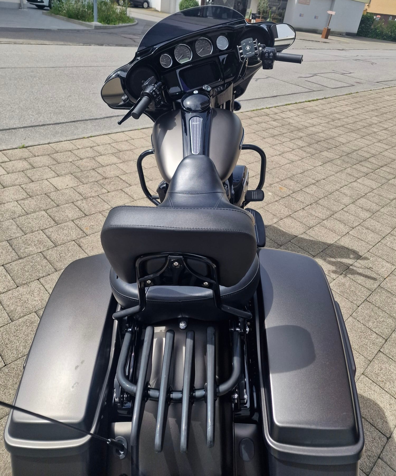 HARLEY-DAVIDSON Touring-image-3