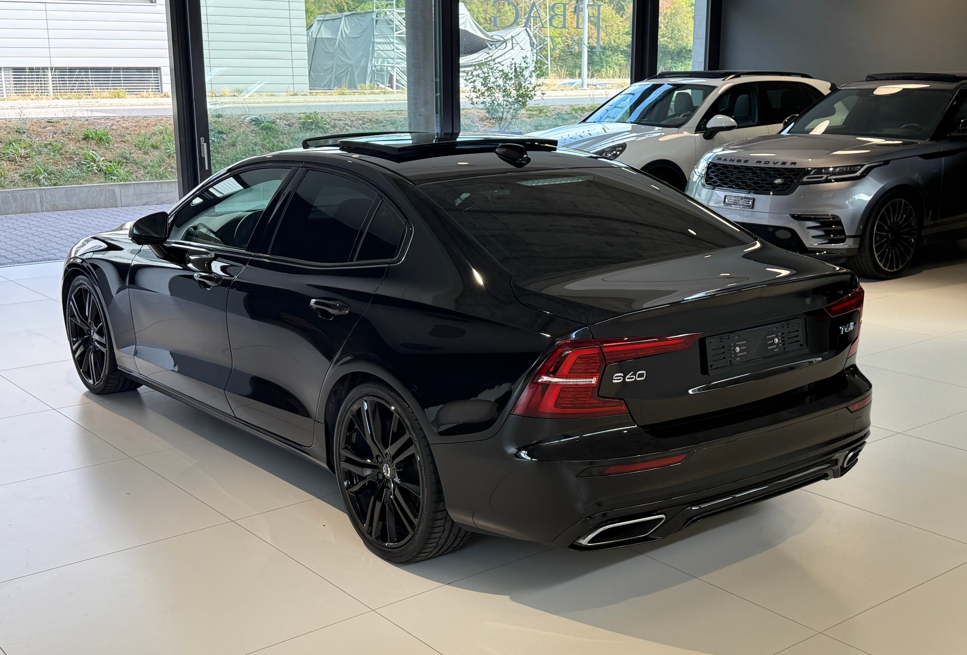 VOLVO S60 T6 AWD R-Design Geartronic ***CH-Fahrzeug***4x4***310PS***Panoramadach-image-21