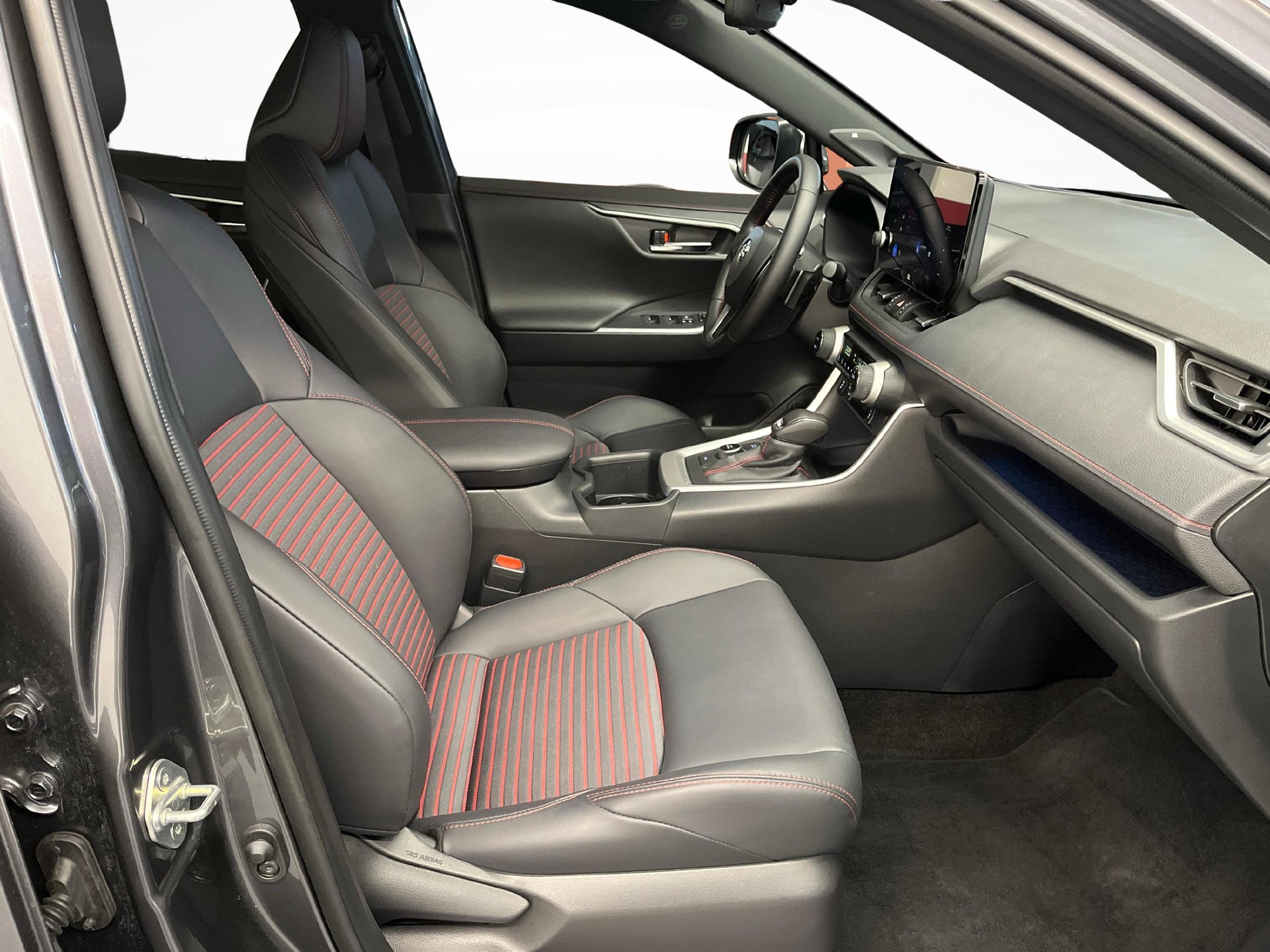 TOYOTA RAV4 2.5 Plug-In-Hybrid Premium-image-12