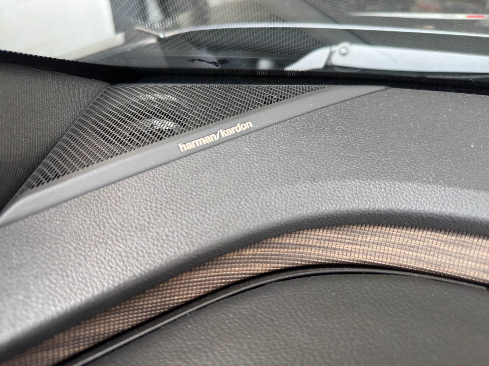 RENAULT Mégane E-TECH EV60 Iconic *Leder*Harman Kardon*-image-27
