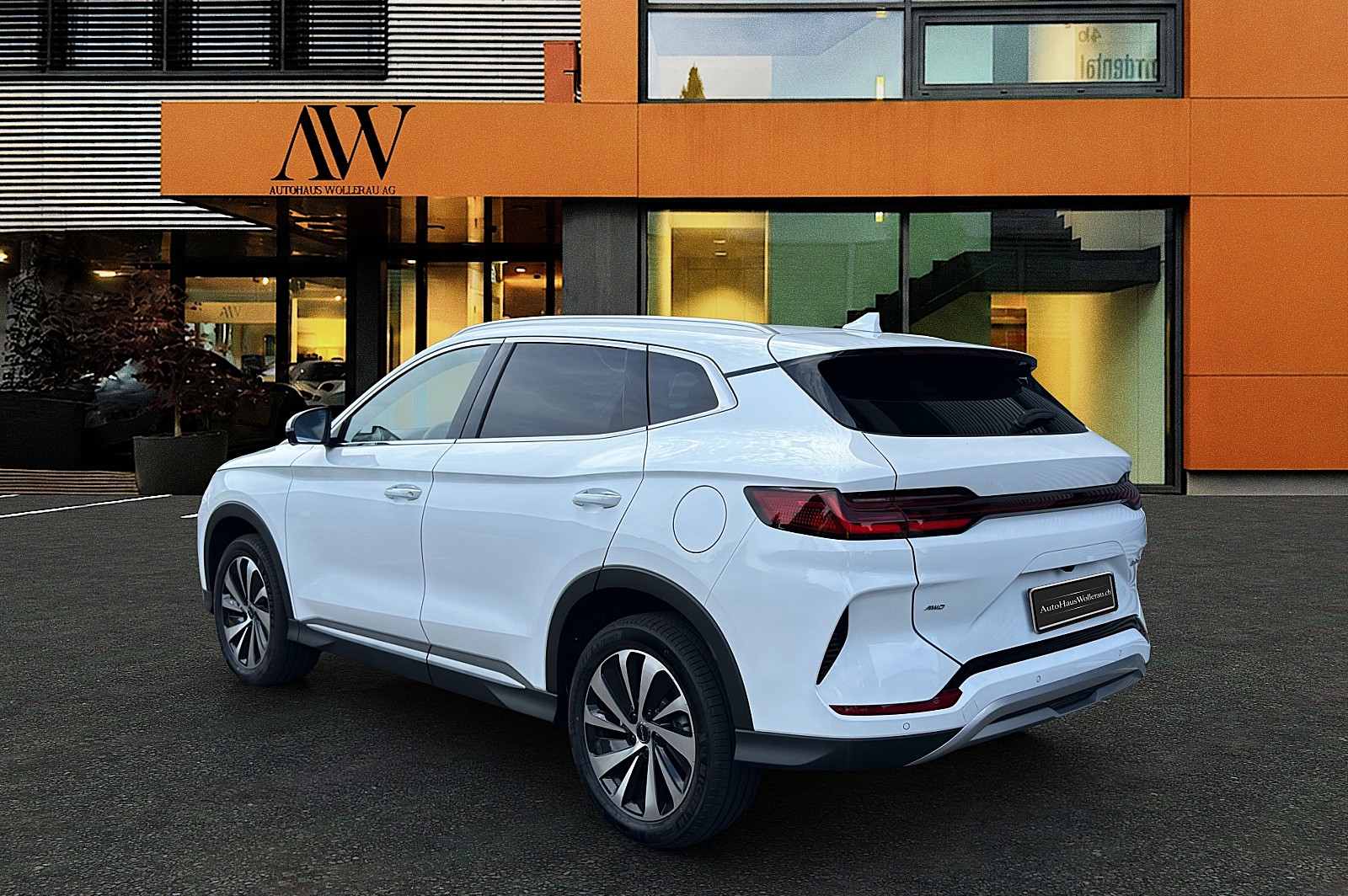 BYD Seal U DM-i Design AWD / Voll Ausstattung-image-4
