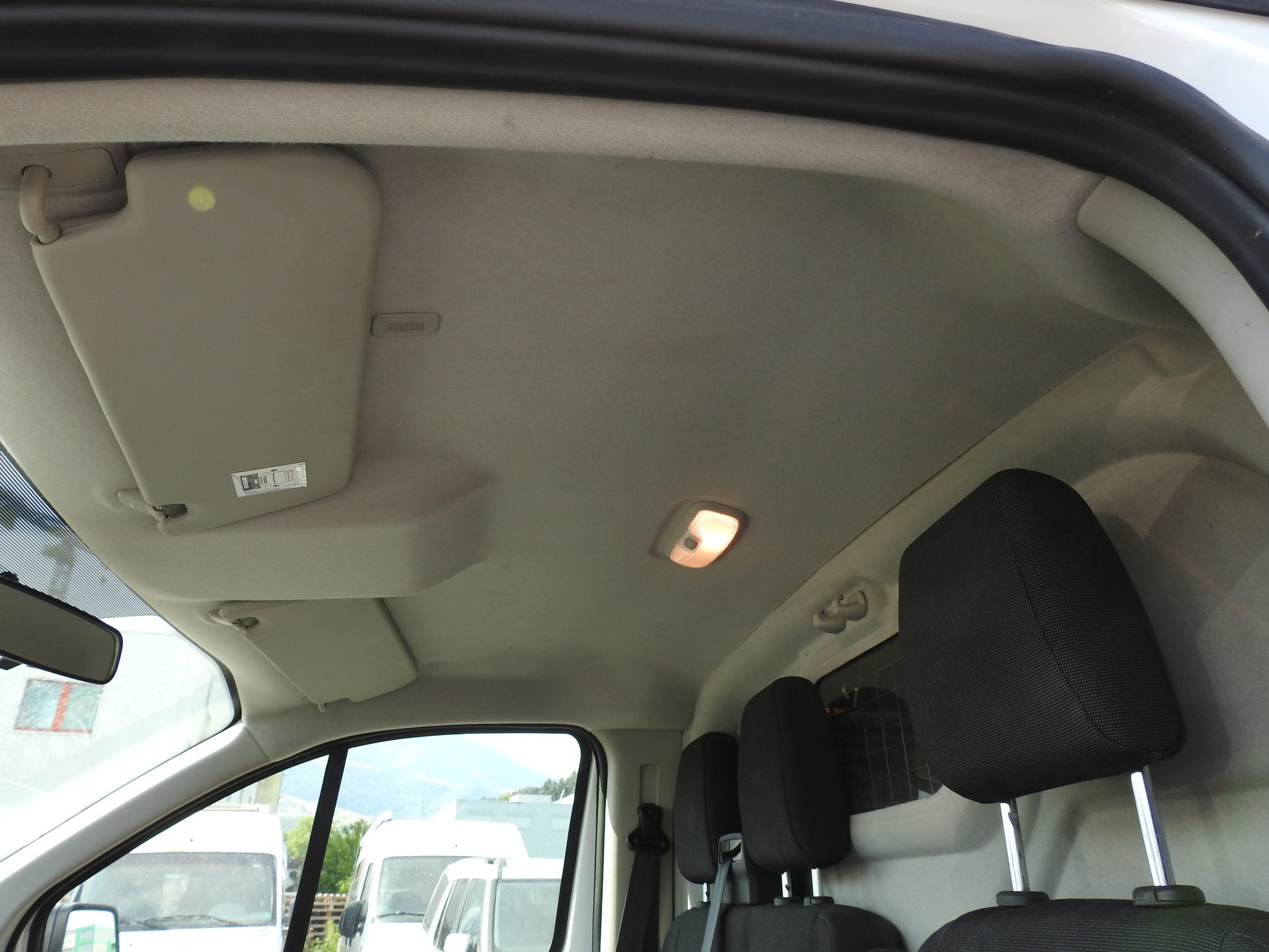 FORD Transit Custom Van 270 L1H1 Ambiente-image-29