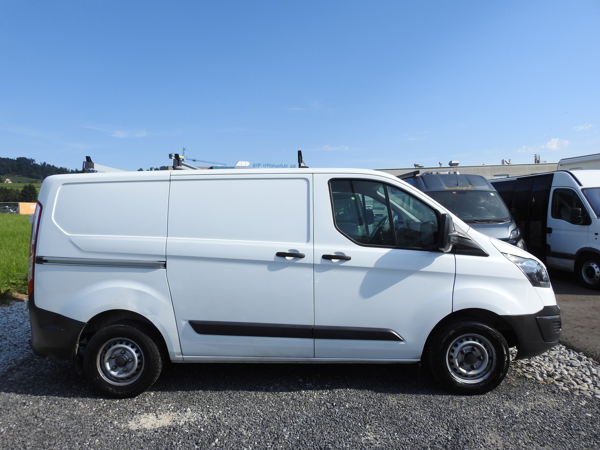 FORD Transit Custom Van 270 L1H1 Ambiente-image-10