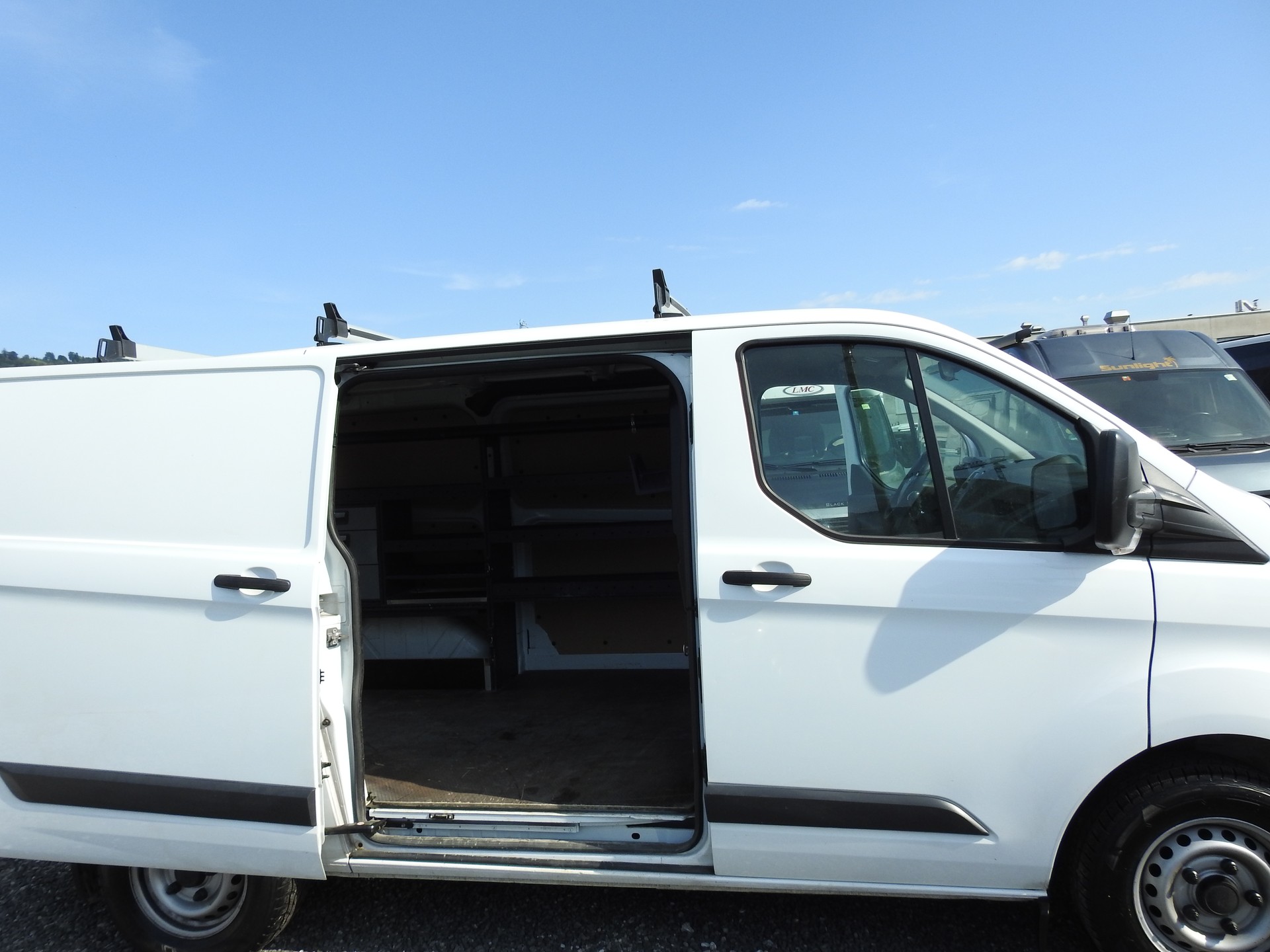 FORD Transit Custom Van 270 L1H1 Ambiente-image-13