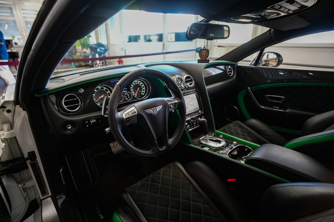 BENTLEY Continental GT3-R-image-11