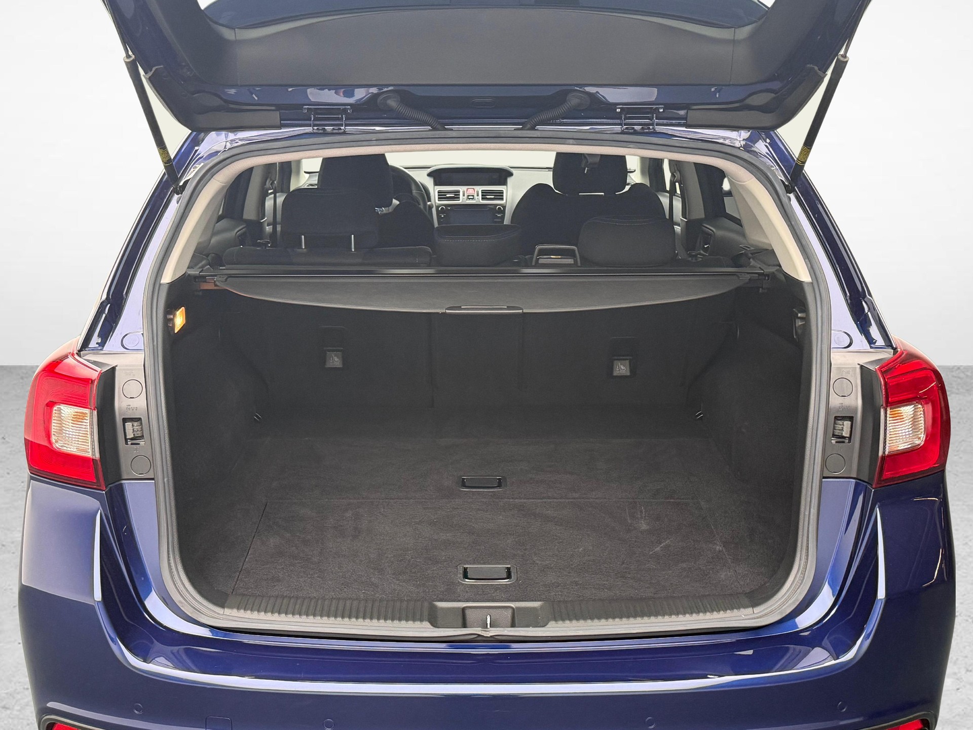 SUBARU Levorg 2.0i Swiss Plus-image-11
