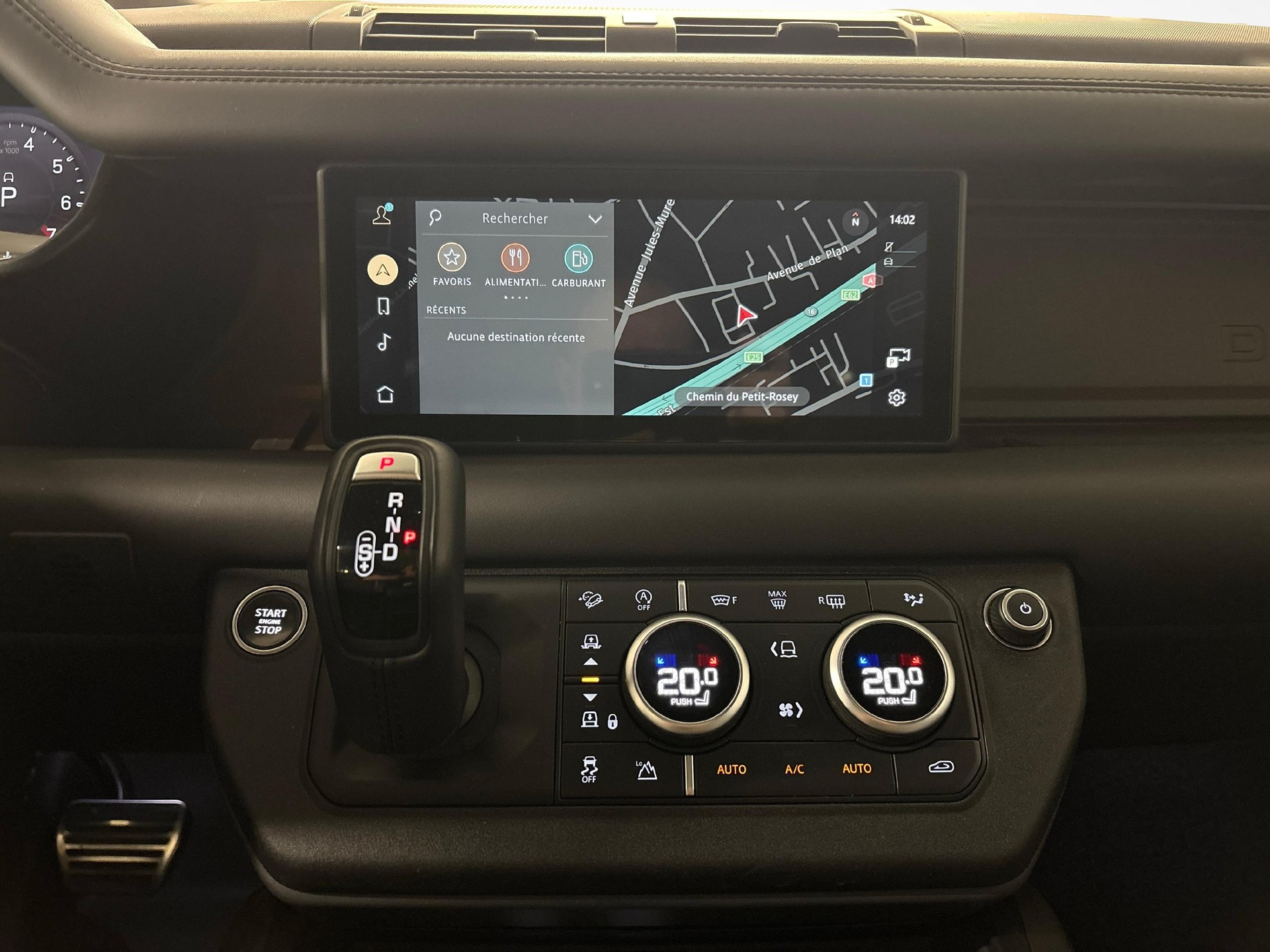 LAND ROVER Defender 110 3.0 I6 X-image-14