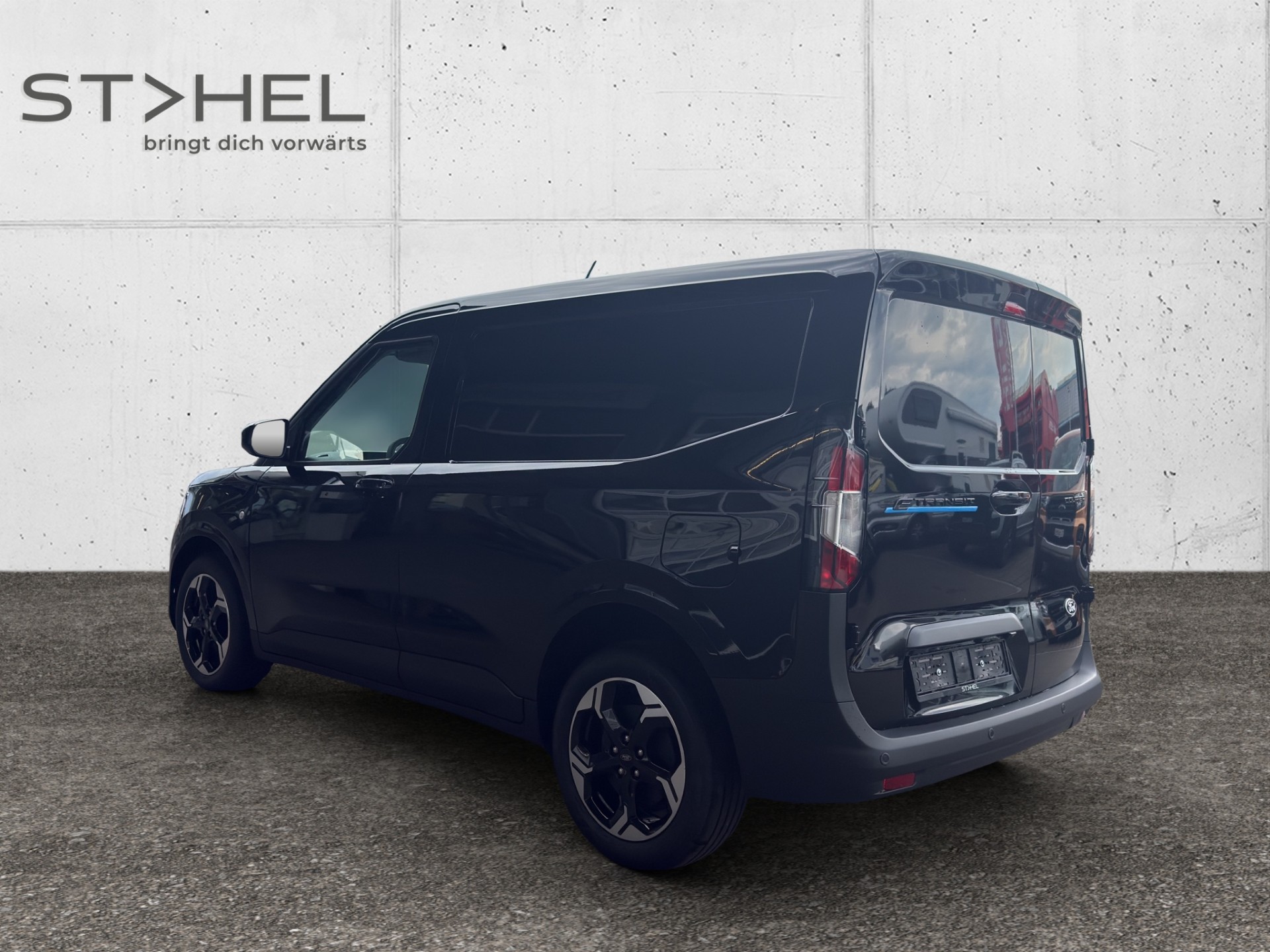 FORD E-Transit Courier Van Limited-image-4
