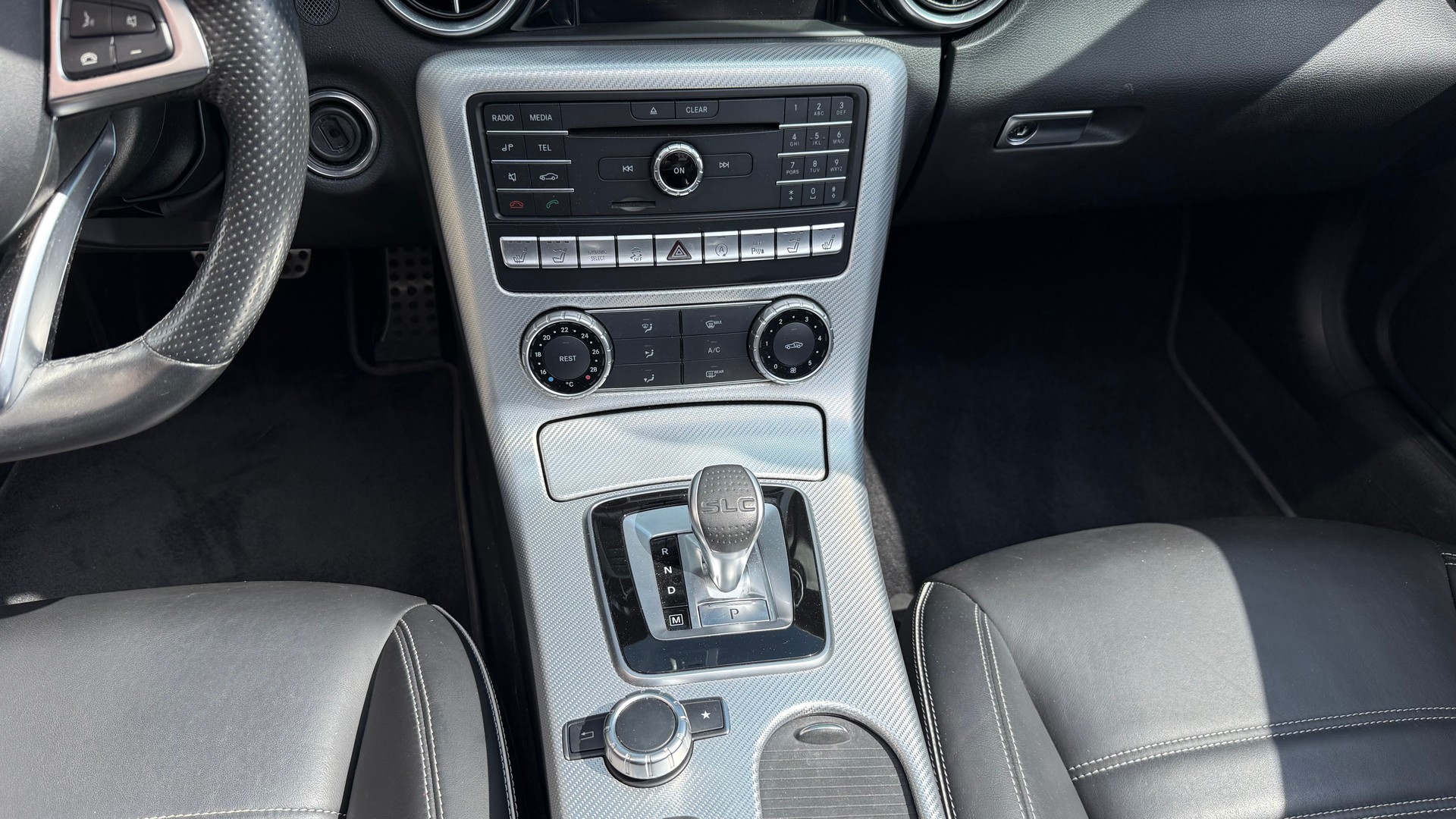 MERCEDES-BENZ SLC 200 9G-Tronic-image-11