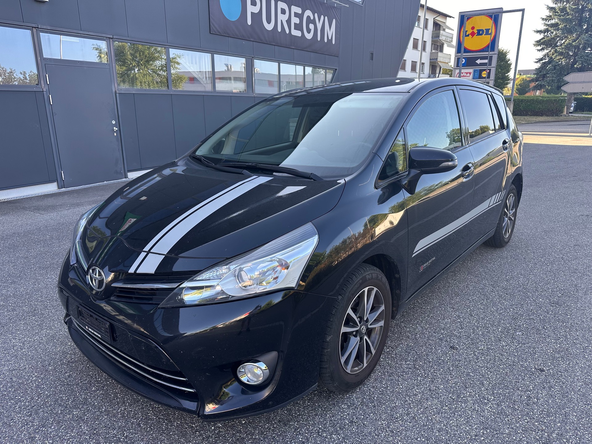 TOYOTA Verso 2.0 D-4D Luna