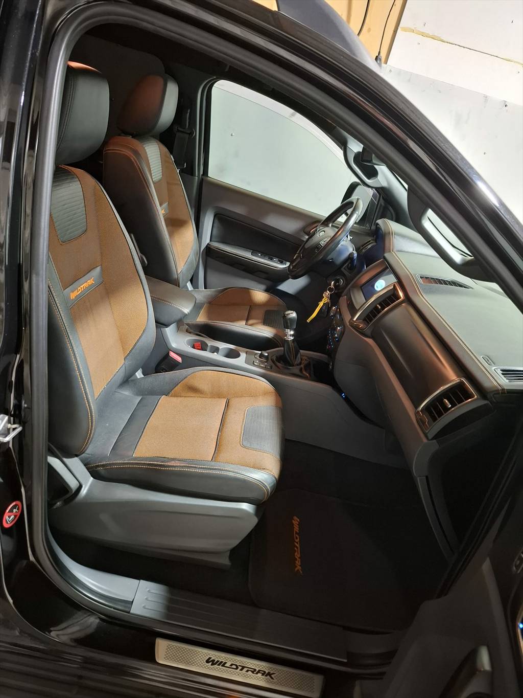 FORD Ranger Wildtrak 3.2 TDCi 4x4-image-6