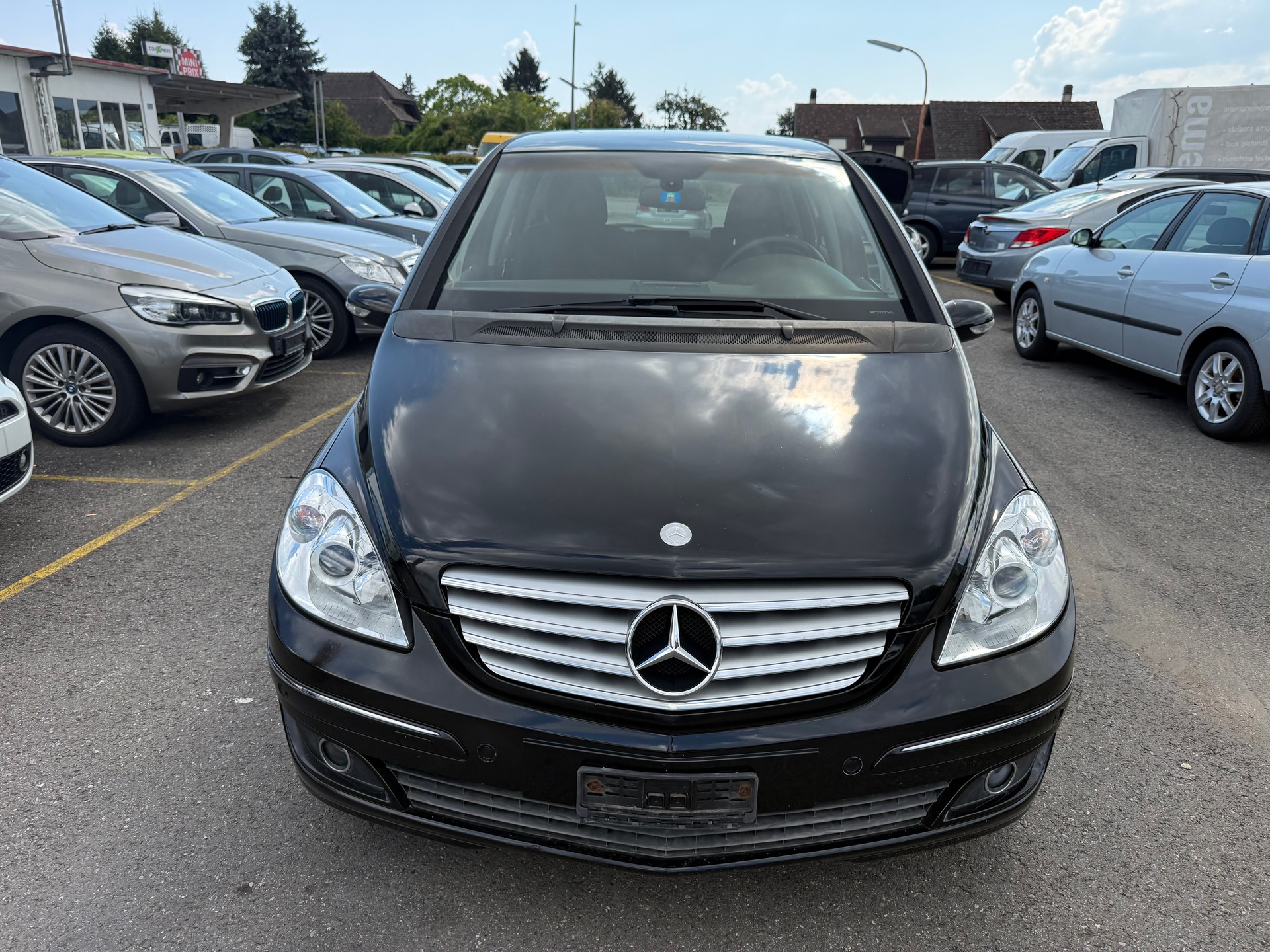 MERCEDES-BENZ B 200