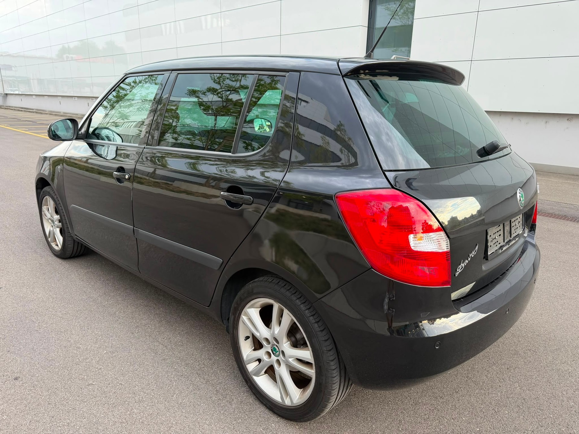 SKODA Fabia 1.6 Ambiente Tiptronic-image-4