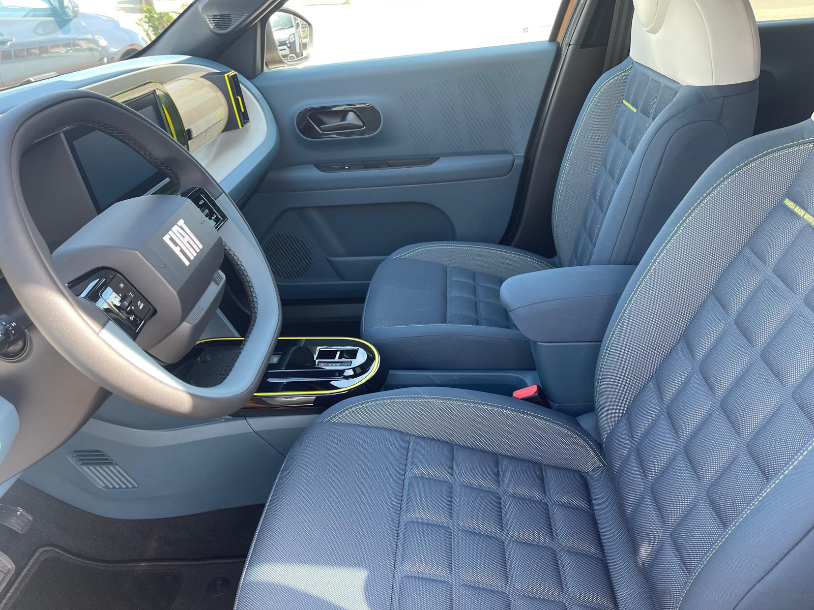 FIAT Grande Panda 1.2 Hybrid La Prima-image-7