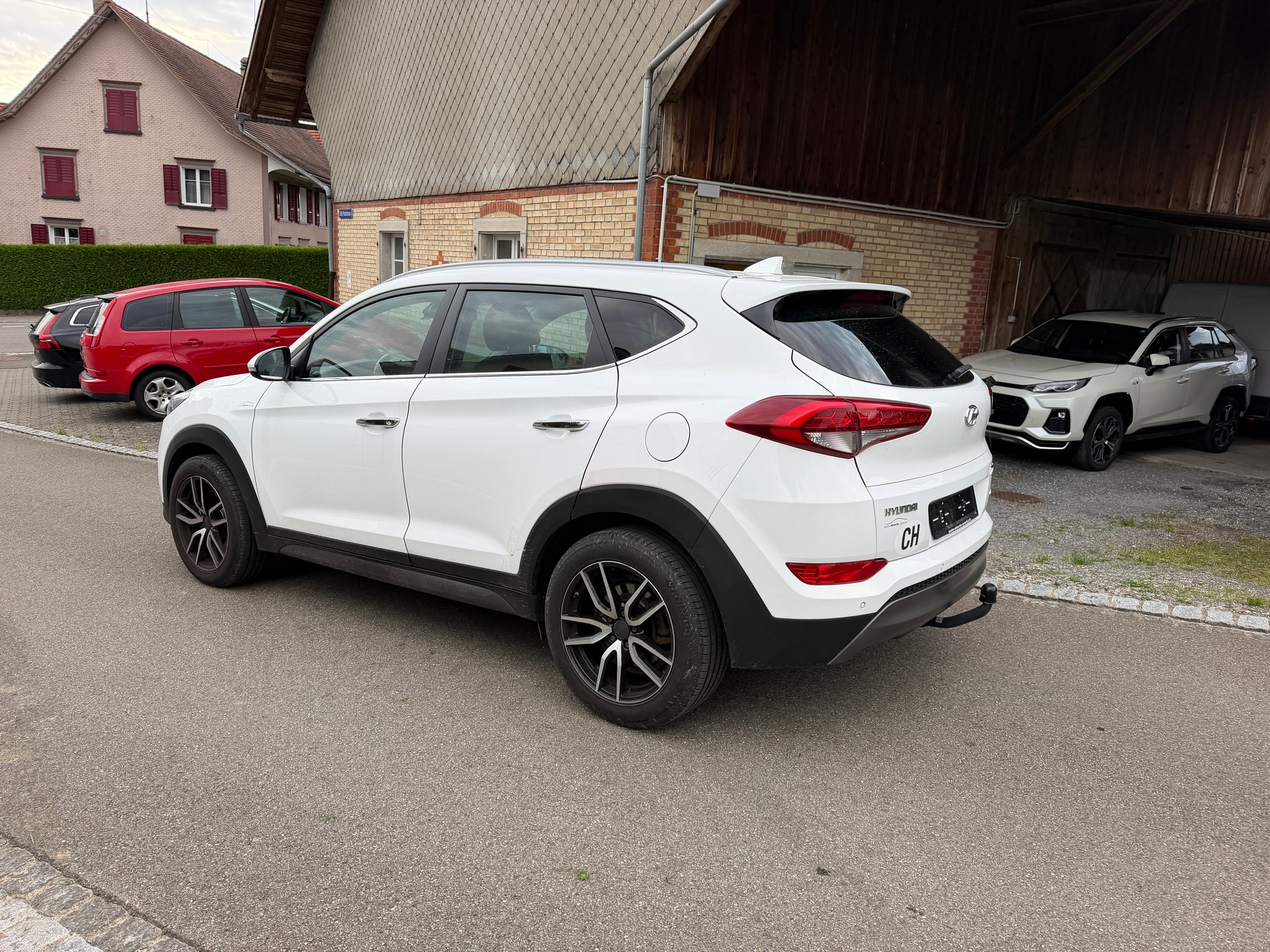 HYUNDAI Tucson 2.0 CRDI Plena 4WD Automatic-image-4