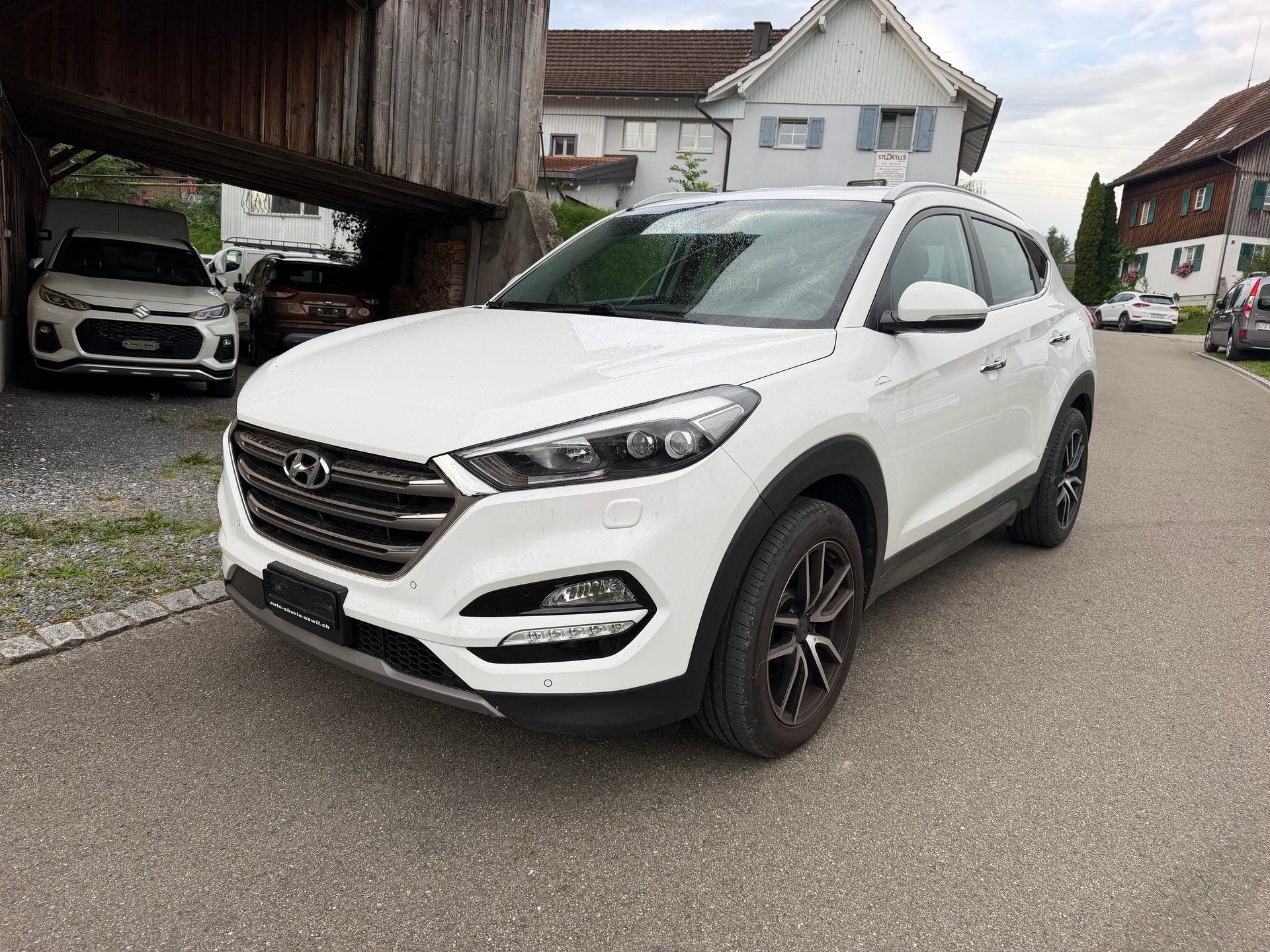 HYUNDAI Tucson 2.0 CRDI Plena 4WD Automatic-image-2