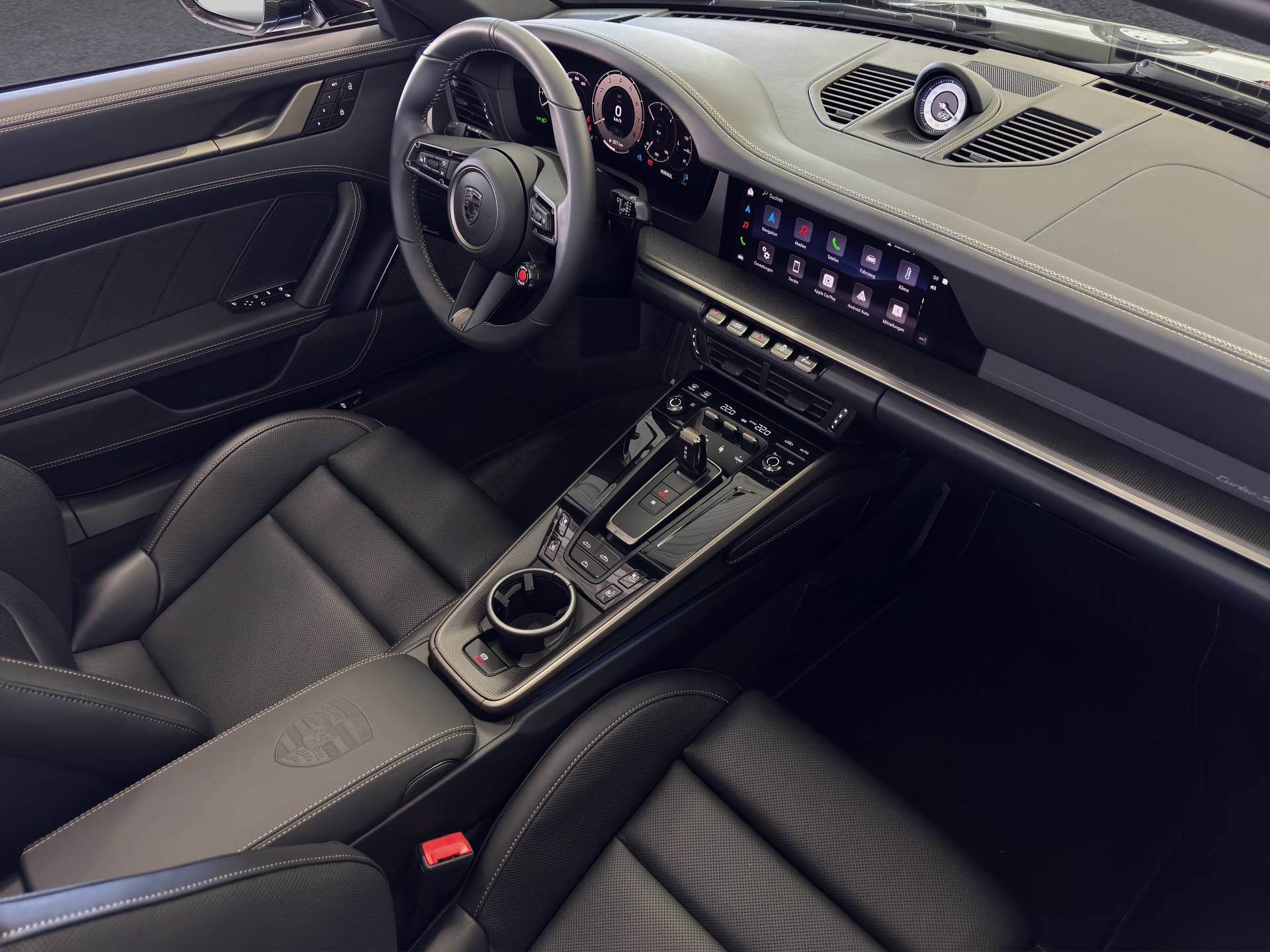 PORSCHE 911 Turbo S Cabriolet-image-7