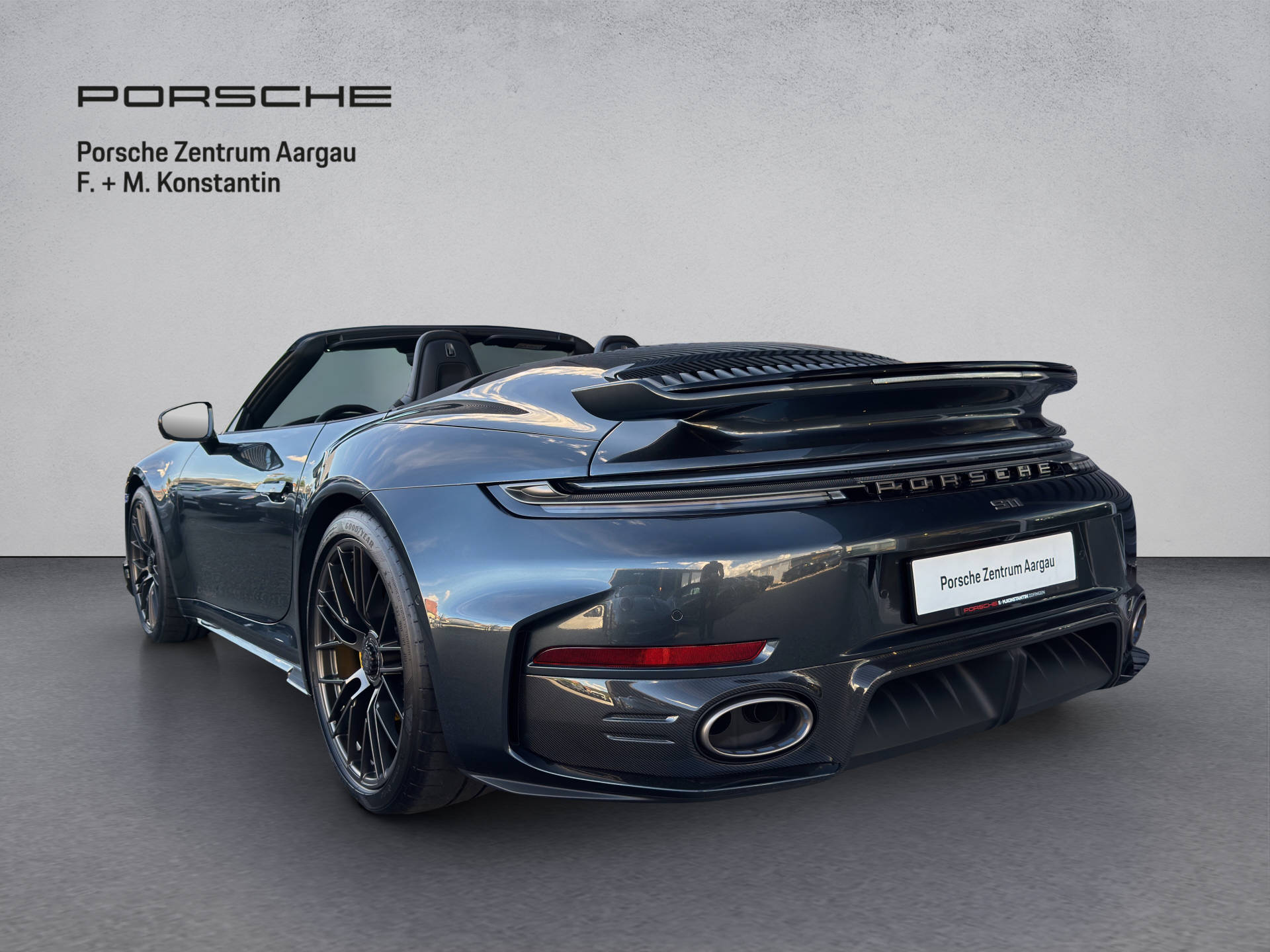PORSCHE 911 Turbo S Cabriolet-image-2
