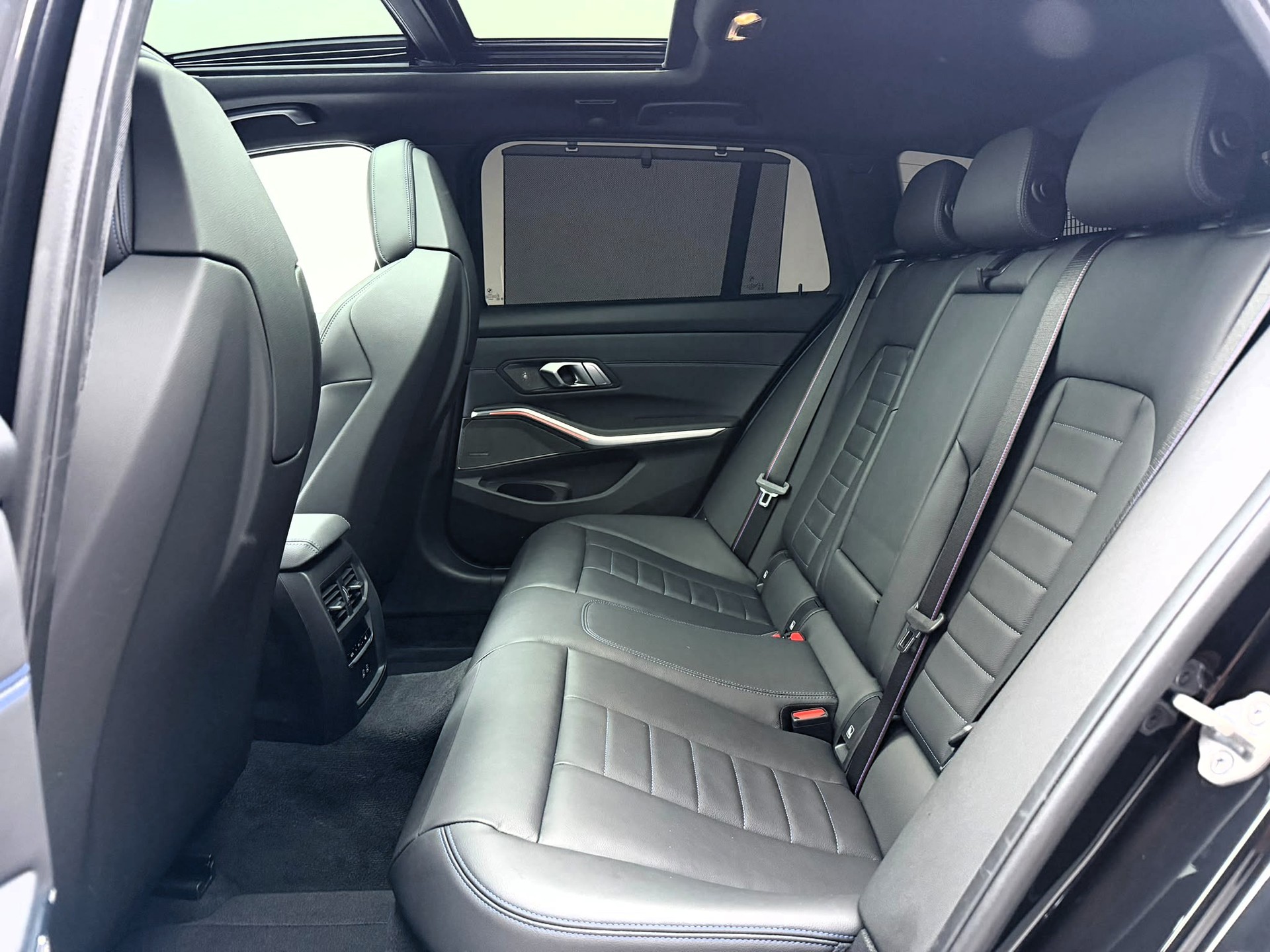 BMW M340i xDrive 48V Touring Steptronic M Sport Pro-image-11